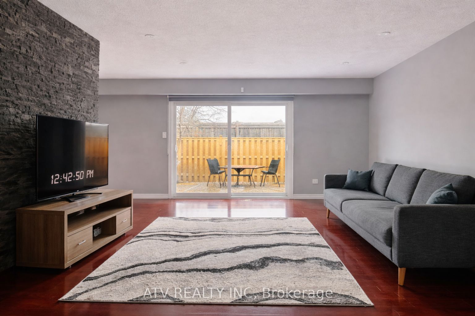 1538 Lancaster Drive 119, Oakville, ON L6H 2Z3 photo 2