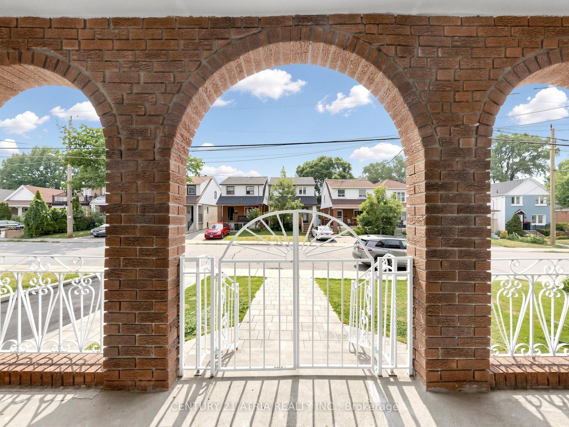 21 Mahoney Avenue, Toronto, ON M6M 2H5 photo 5