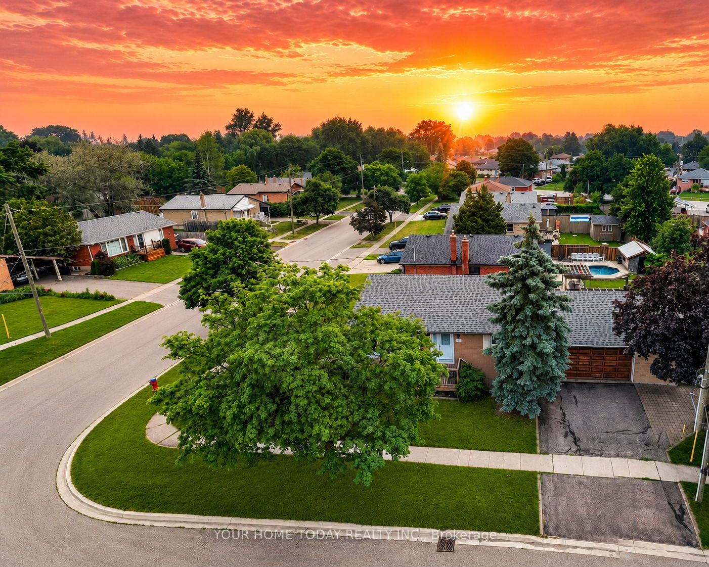 22 Norton Crescent, Halton Hills, ON L7G 1N2