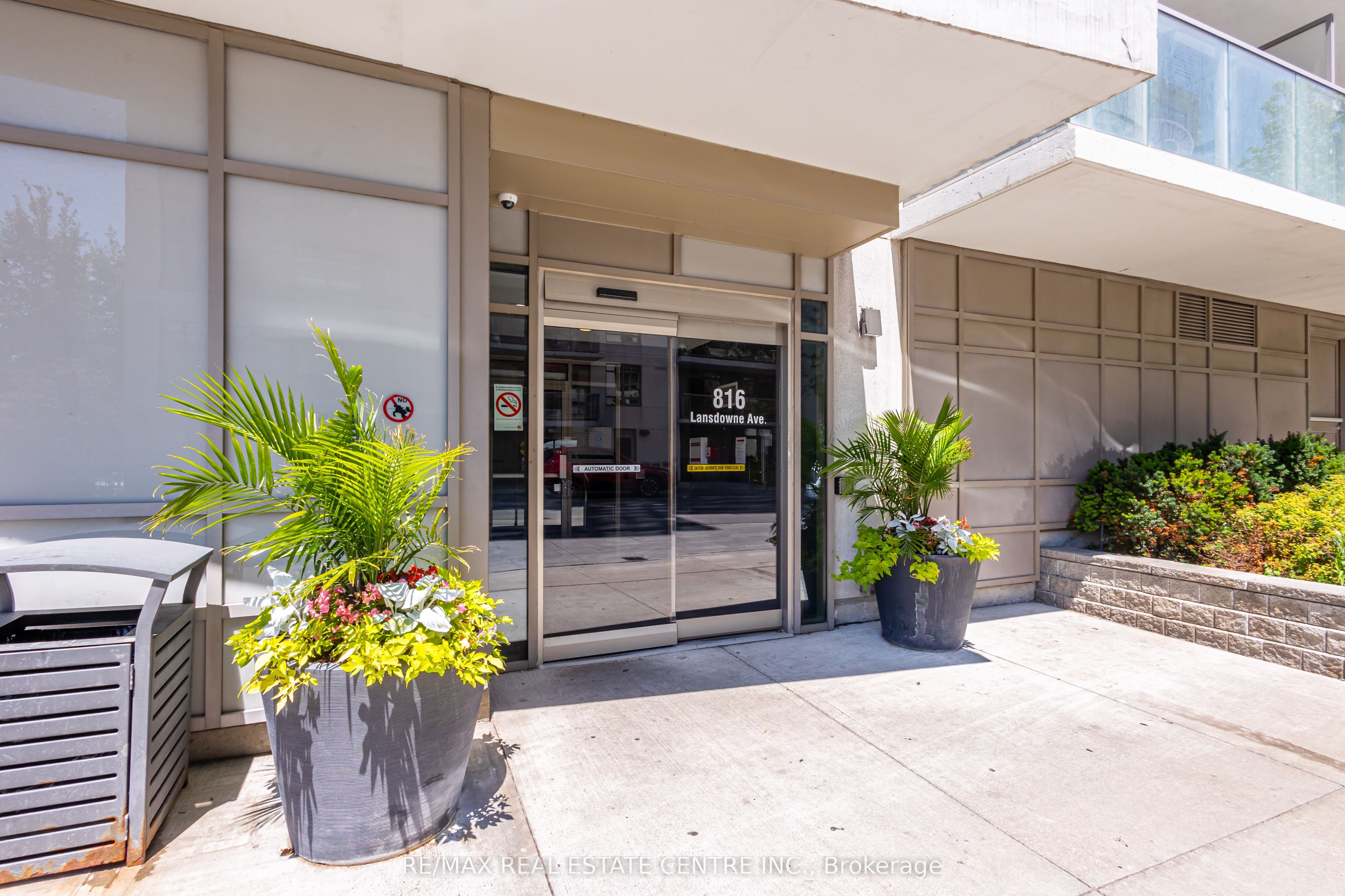 816 Lansdowne Avenue 1409, Toronto, ON M6H 4K6 photo 5