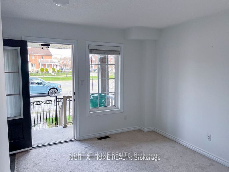 11 Telegraph Street MAIN, Brampton, ON L6Z 0H9 photo 2