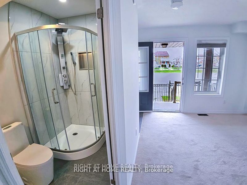 11 Telegraph Street MAIN, Brampton, ON L6Z 0H9 photo 5