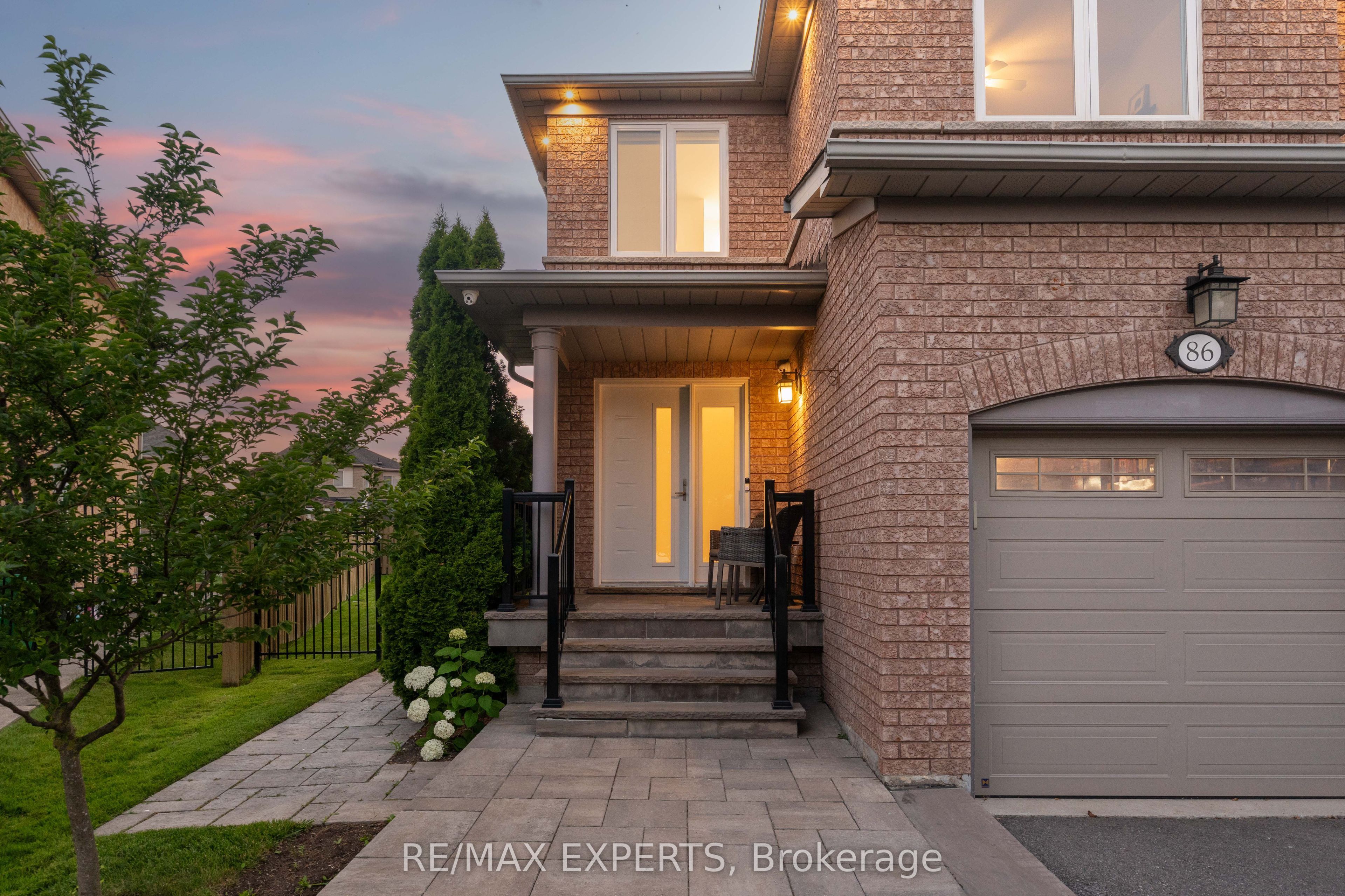 86 Humbershed Crescent, Caledon, ON L7E 2X4 photo 2