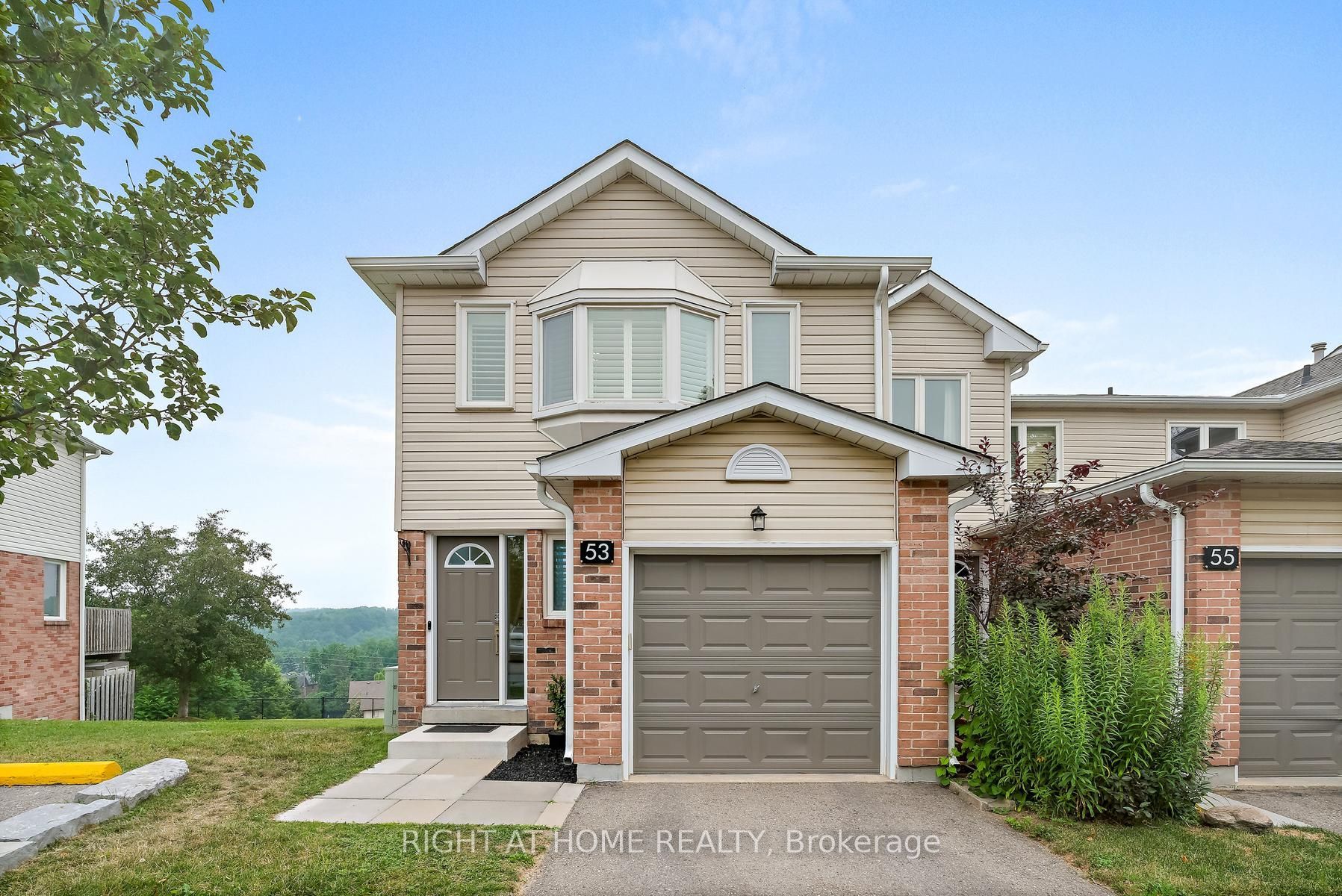 53 Corey Circle, Halton Hills, ON L7G 5L7 photo 2