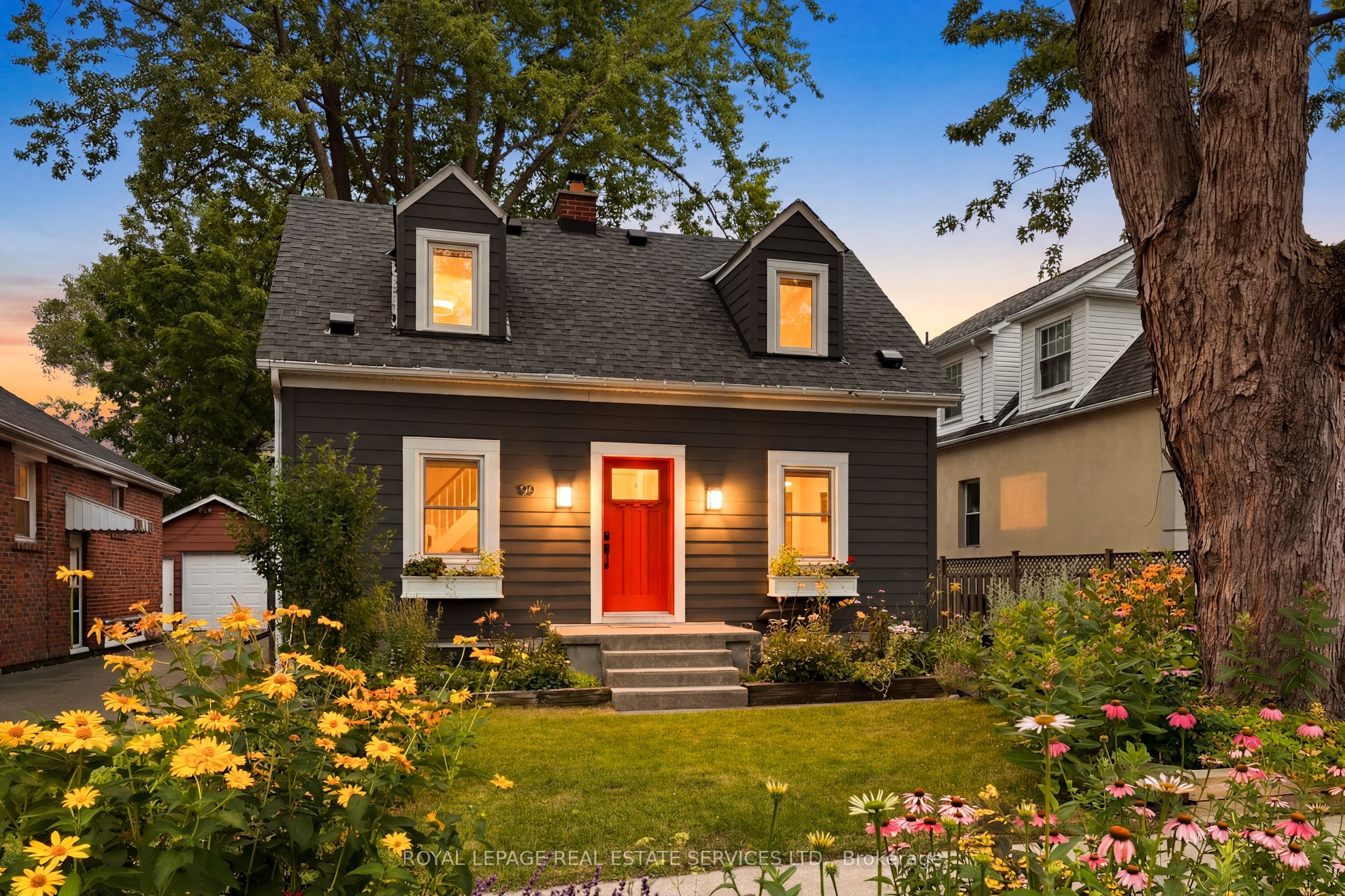99 Foch Avenue, Toronto, ON M8W 3X9 photo 2
