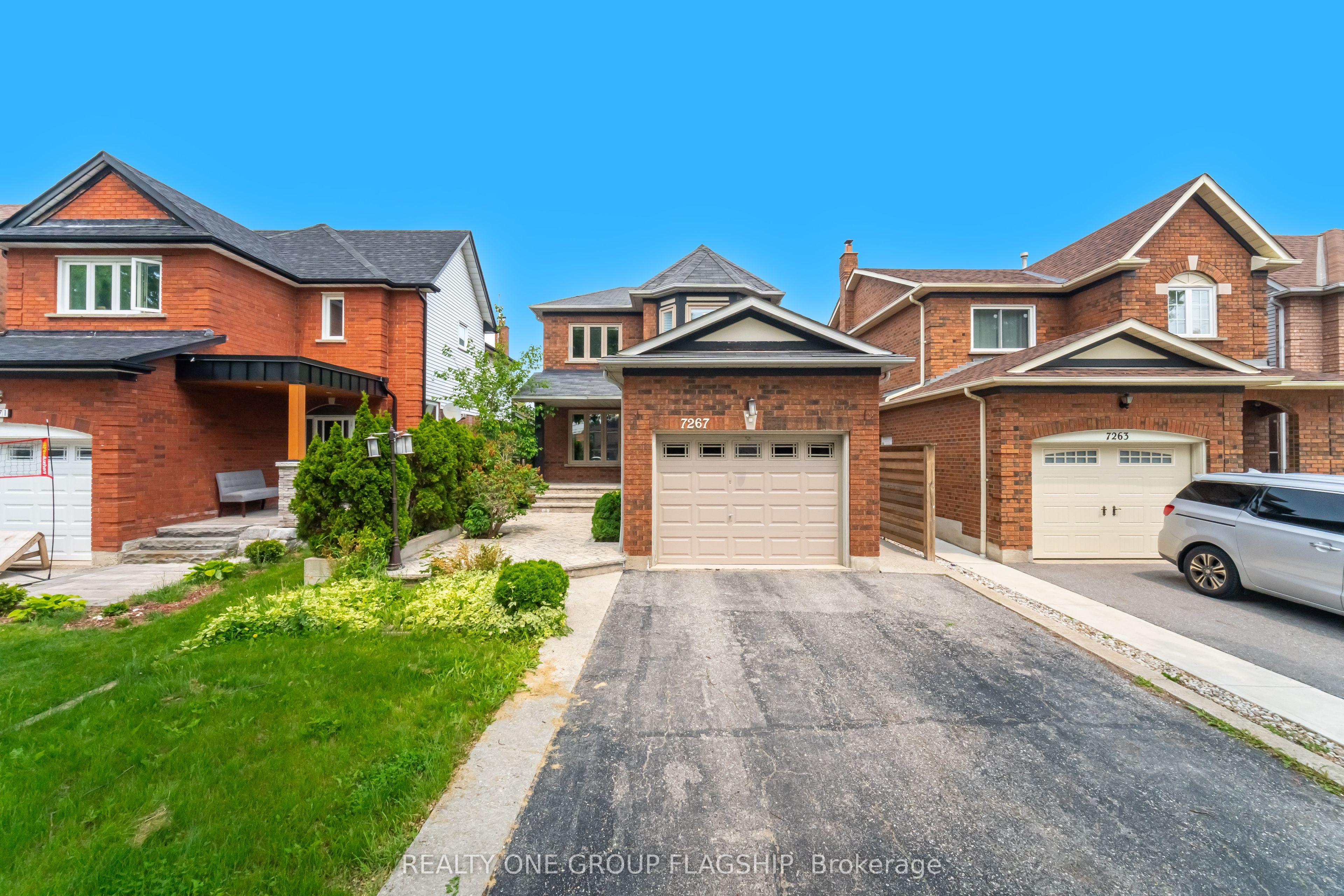 7267 Windbreak Upper Court, Mississauga, ON L5N 6K6 photo 3