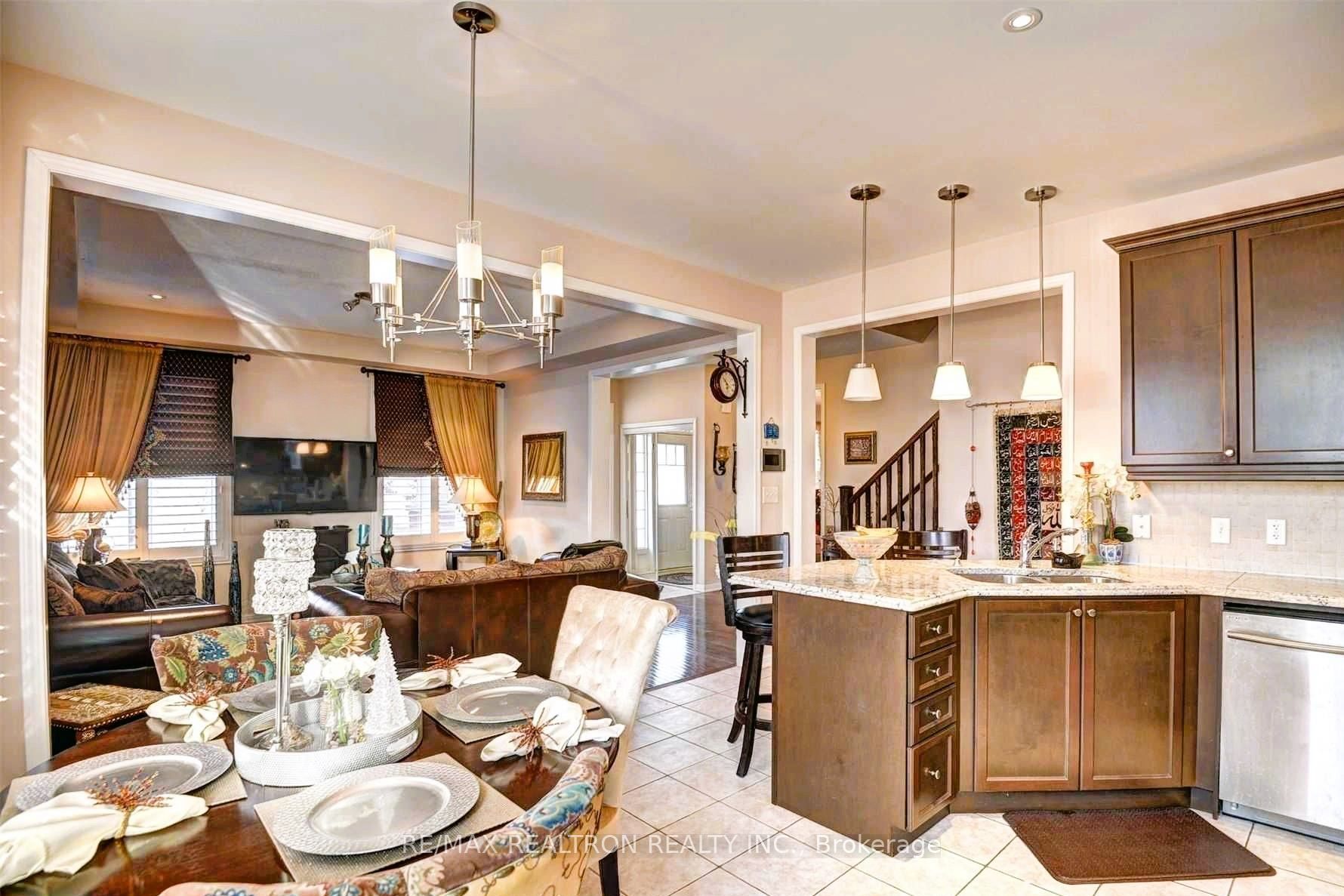 2 Clenston Road, Brampton, ON L7A 0P6 photo 5