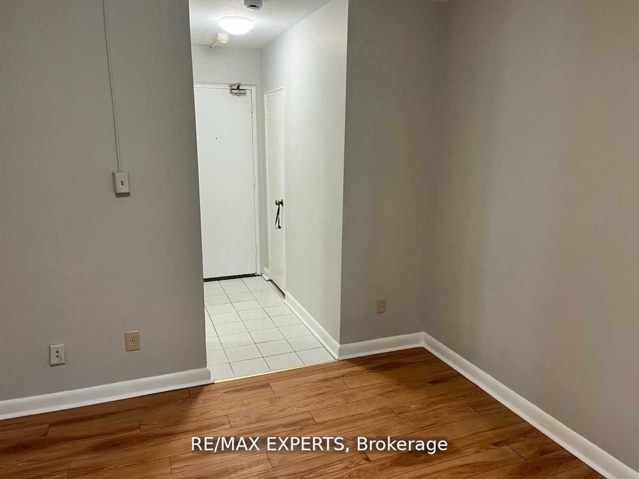 3261A Lake Shore Boulevard W 102, Toronto, ON M8V 1M2 photo 5