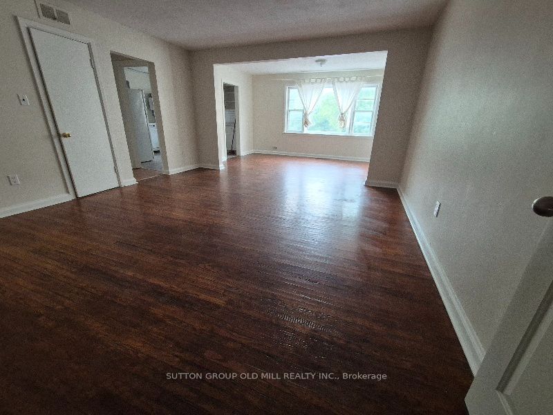 2355 Lakeshore Road W 2, Oakville, ON L6L 1H4 photo 5