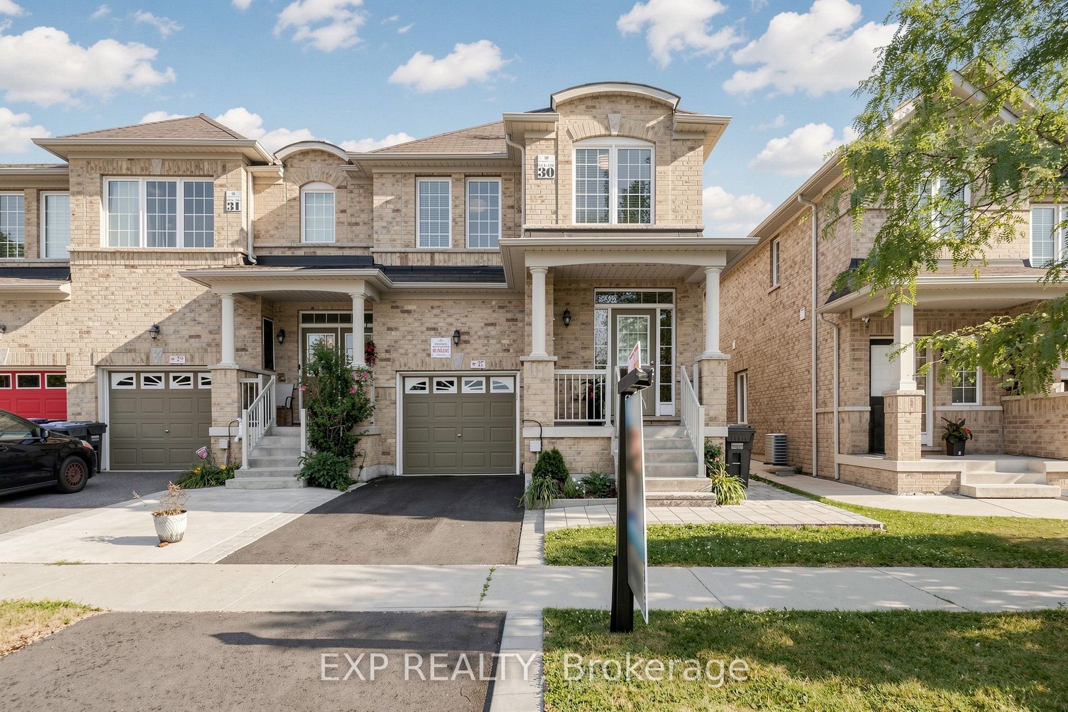 27 Hatton Court, Brampton, ON L6Y 5T5 photo 2