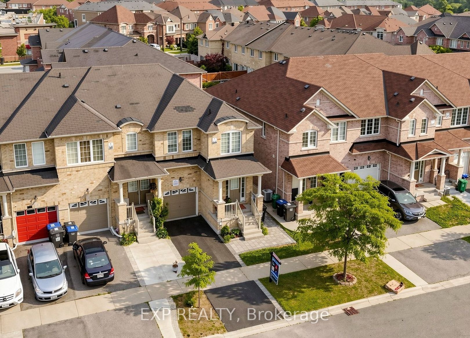 27 Hatton Court, Brampton, ON L6Y 5T5 photo 3