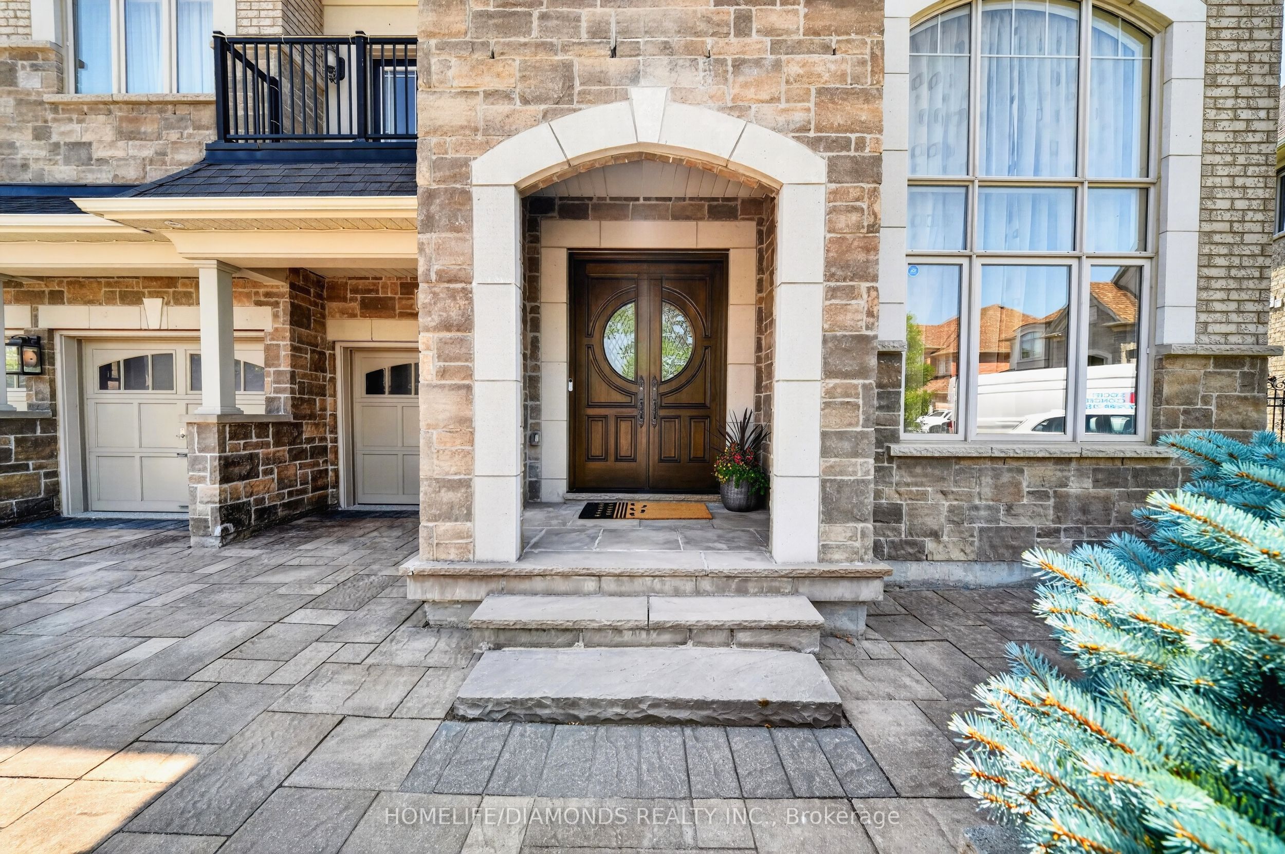 115 LATANIA Boulevard, Brampton, ON L6P 2Z2 photo 3