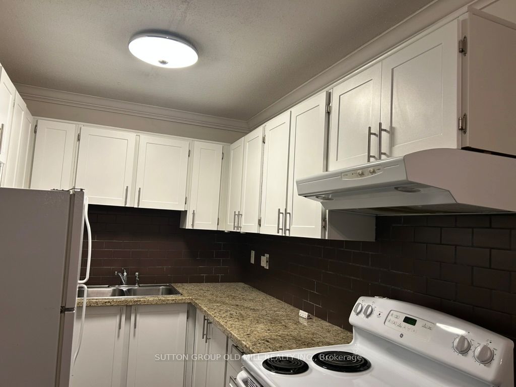133 Dunn Avenue 202, Toronto, ON M6K 2R8 photo 5