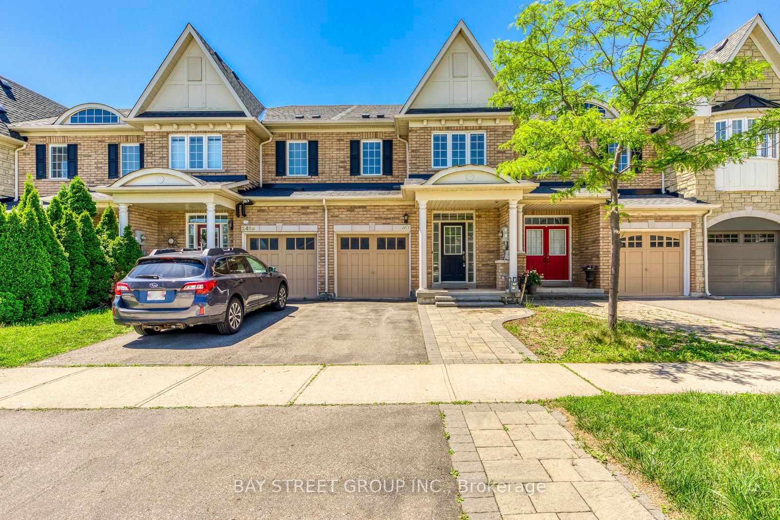 2413 Whistling Springs Crescent, Oakville, ON L6M 0C3