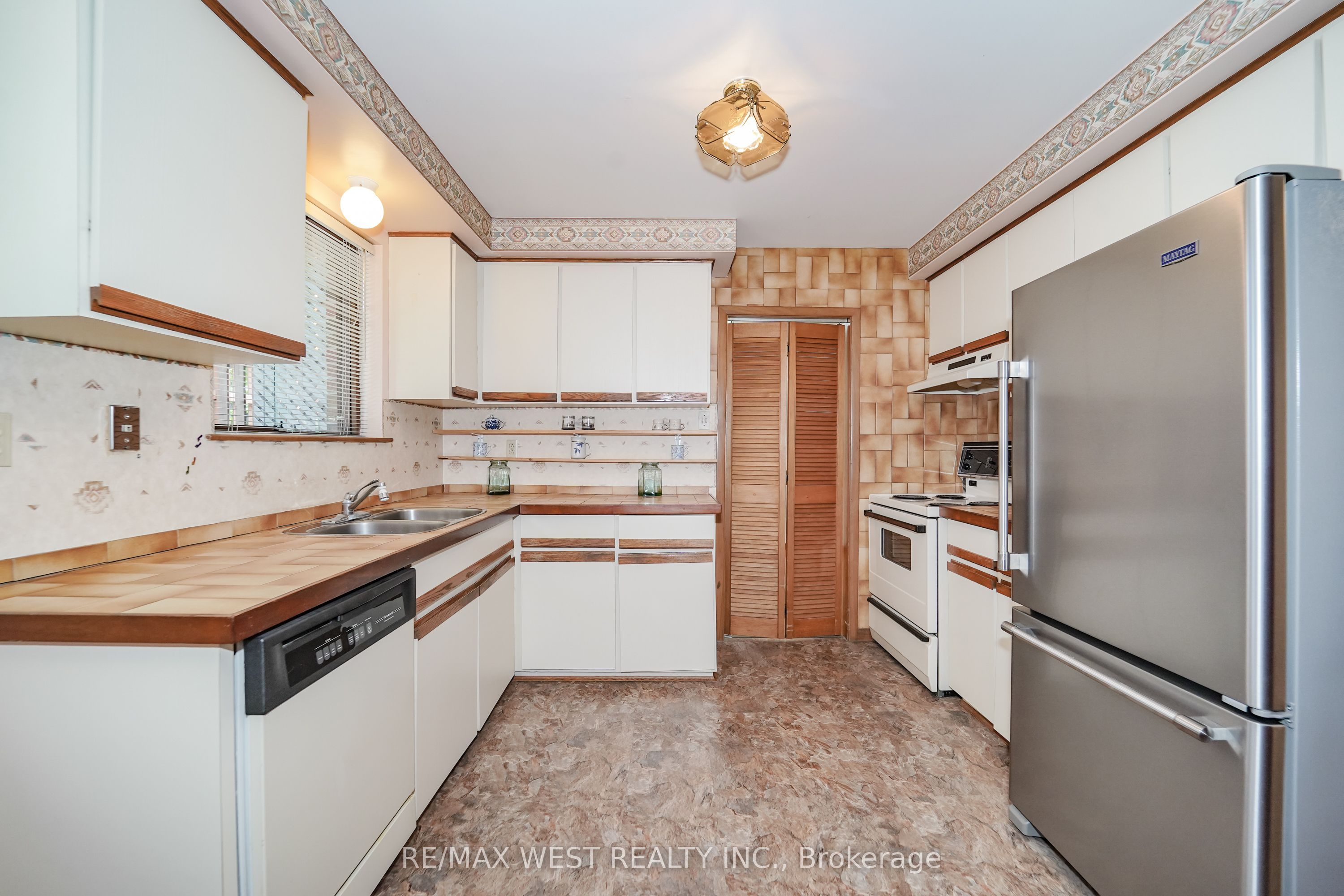 39 Madron Crescent, Toronto, ON M3J 1H8 photo 5