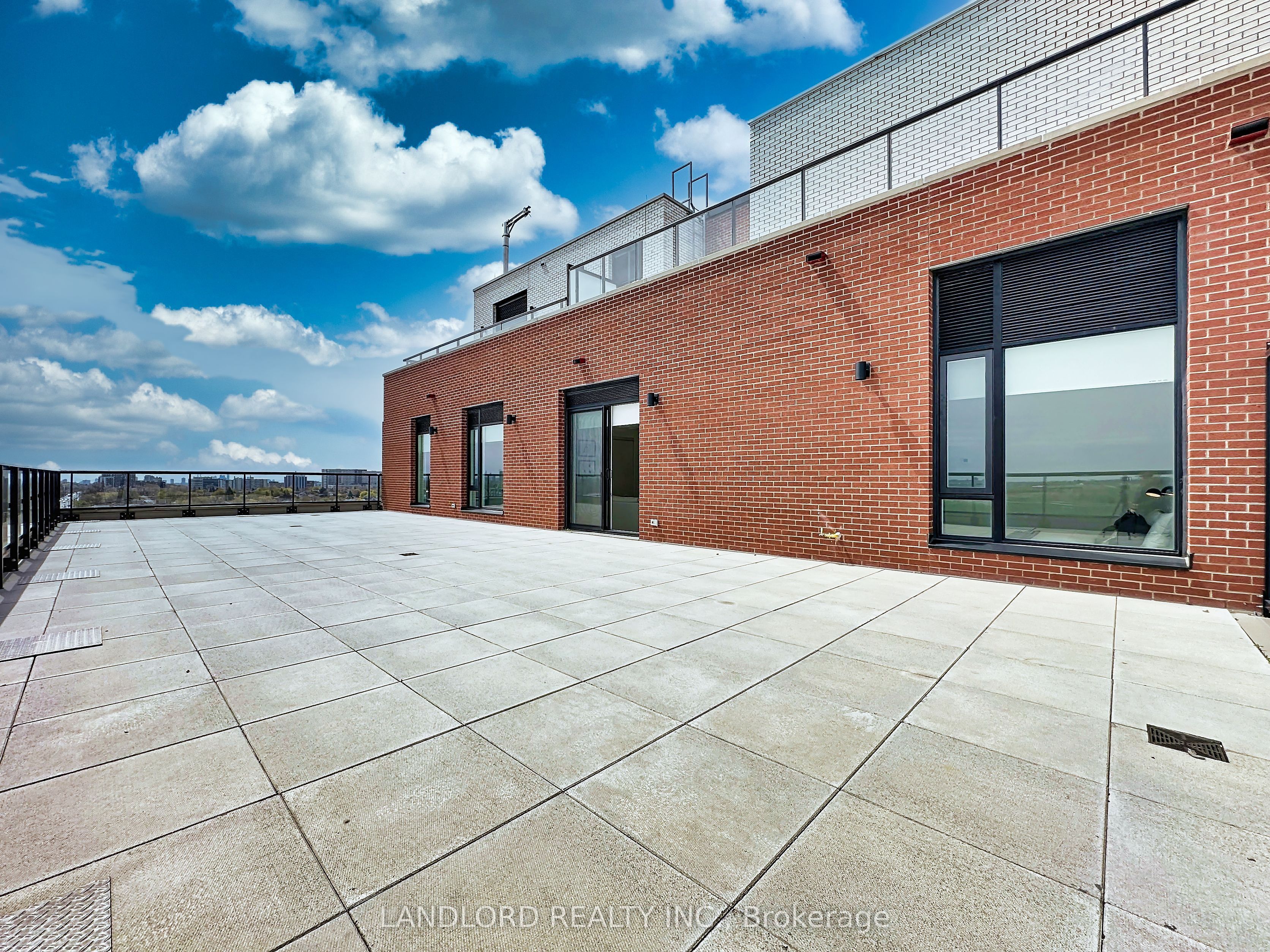 3100 Keele Street 1202, Toronto, ON M3M 0E1 photo 4