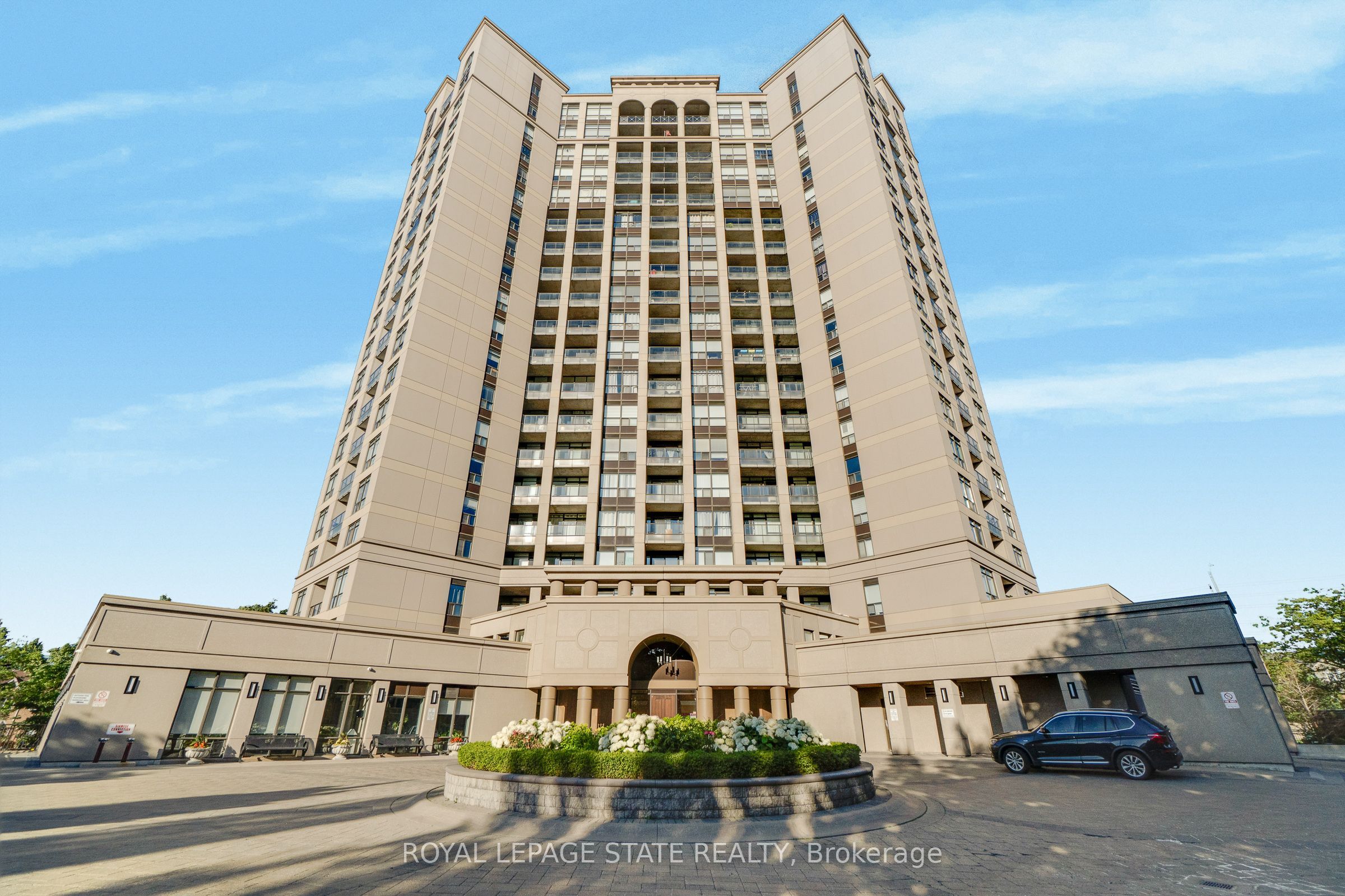 220 Forum Drive 301, Mississauga, ON L4Z 4K1