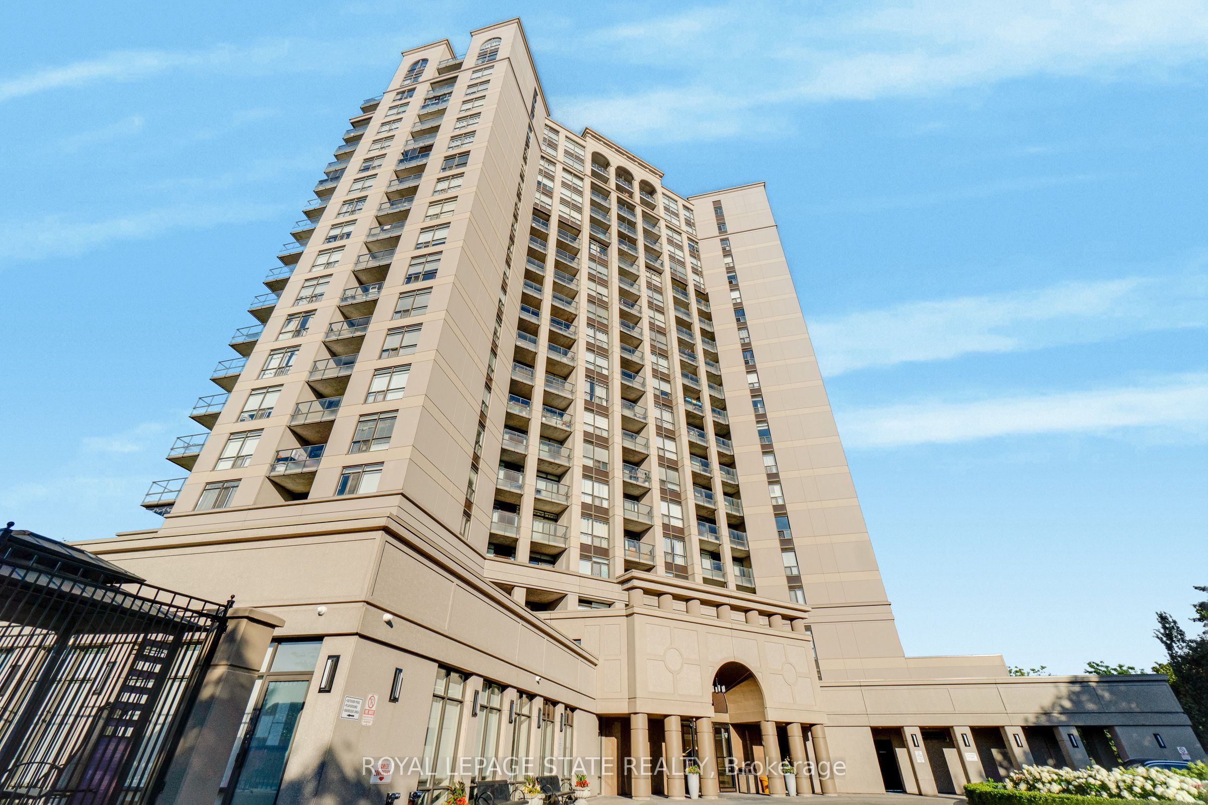 220 Forum Drive 301, Mississauga, ON L4Z 4K1 photo 4