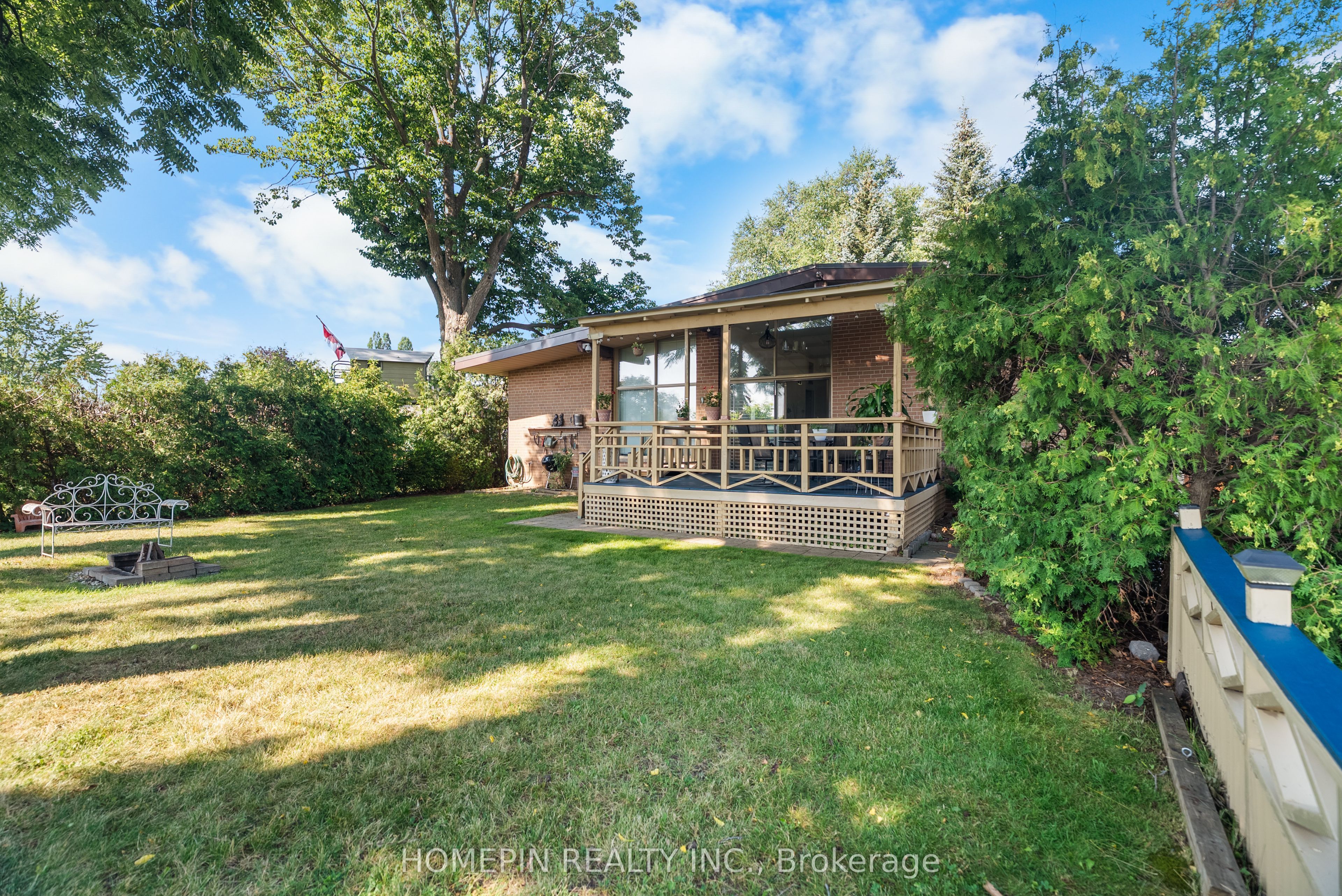 25 Grovetree Road, Toronto, ON M9V 2Y3 photo 2