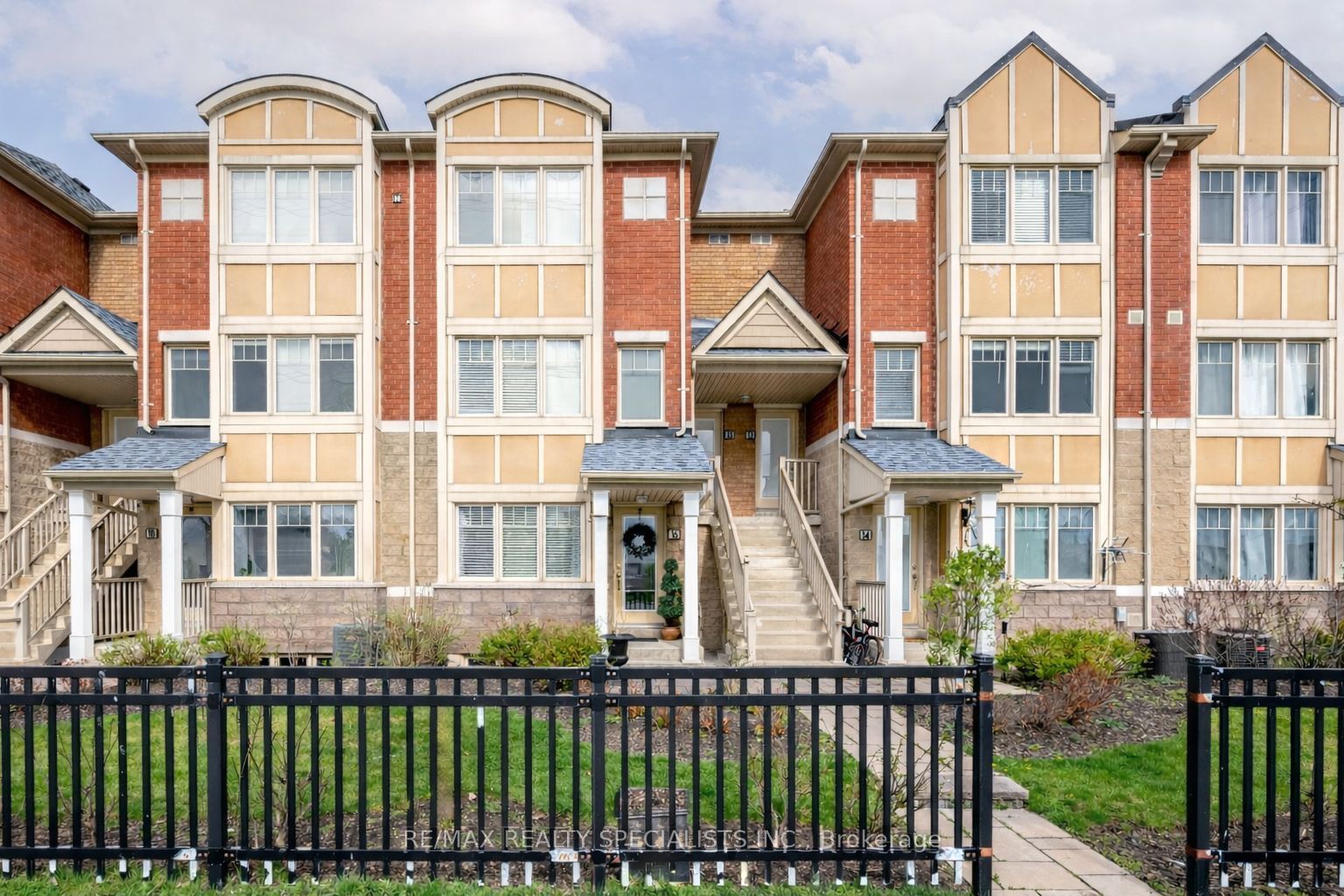3975 Eglinton Avenue W 16, Mississauga, ON L5M 0E7
