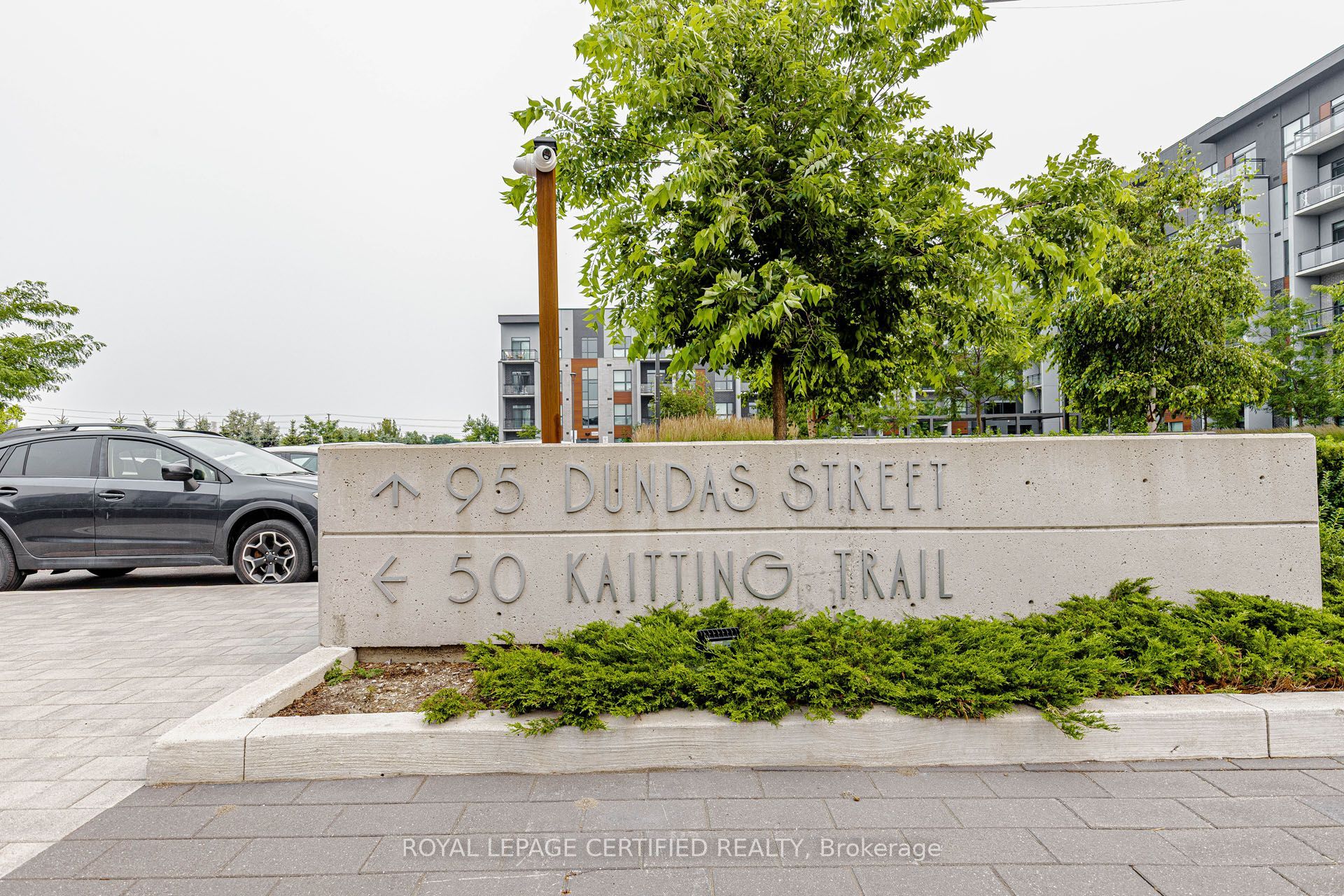 50 Kaitting Trail 111, Oakville, ON L6M 5N3 photo 2