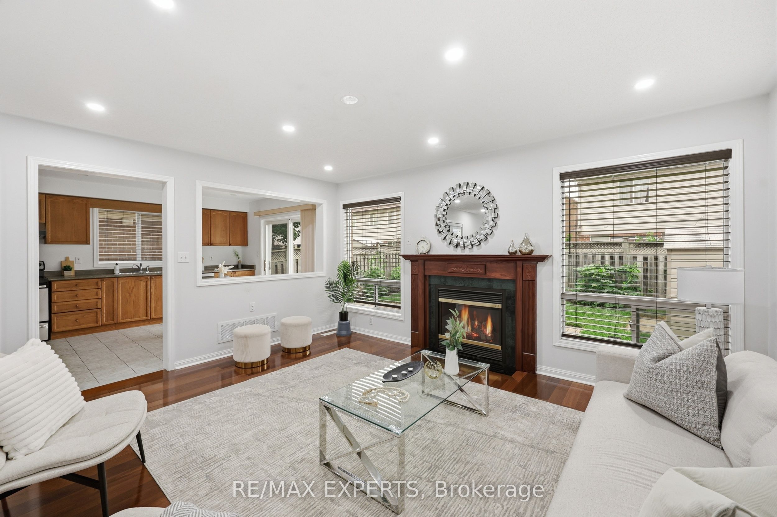 554 Caverhill Crescent, Milton, ON L9T 5K6 photo 3