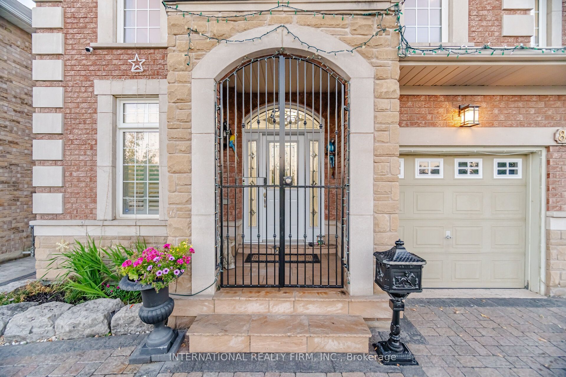 84 Fred Young Drive, Toronto, ON M3L 0A3 photo 2