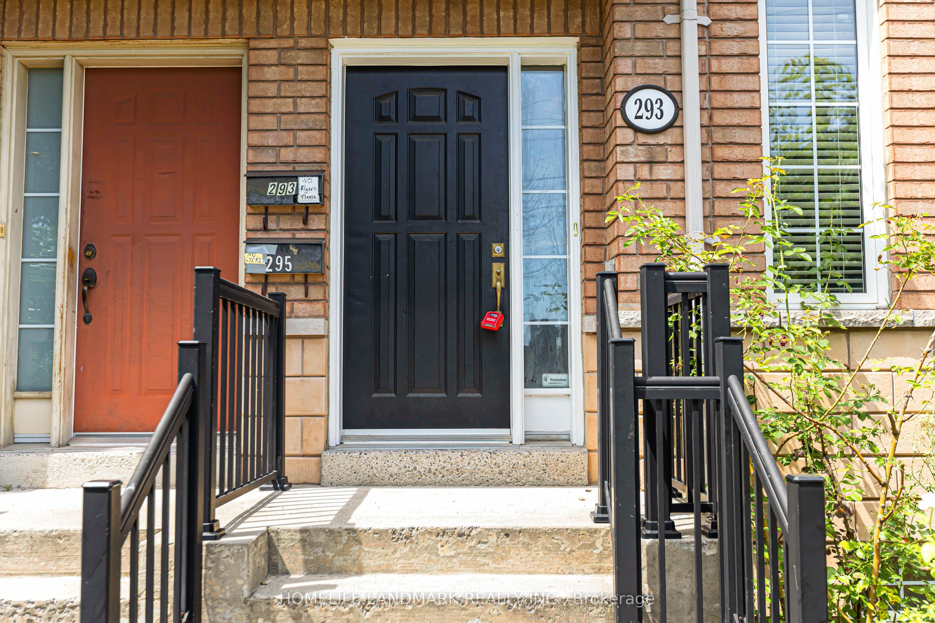 293 Murray Ross Parkway, Toronto, ON M3J 3N7 photo 2