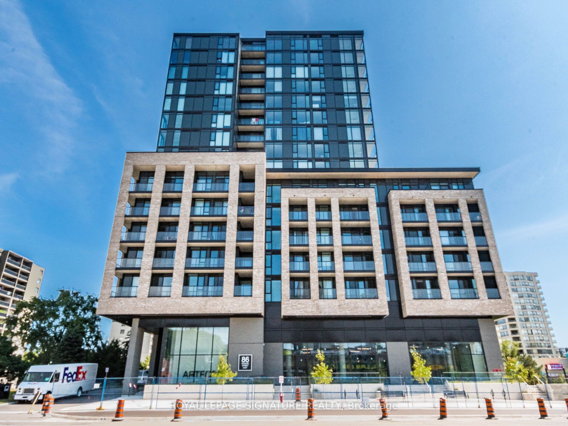 86 Dundas Street E 1415, Mississauga, ON L5A 0B1