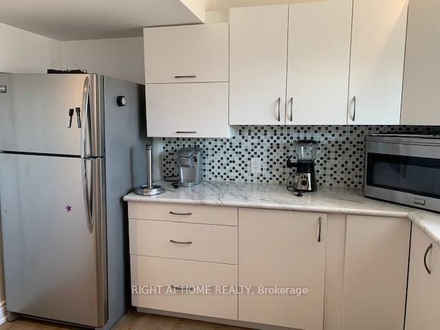 256 Leiterman Drive Lower, Milton, ON L9T 8B4 photo 3