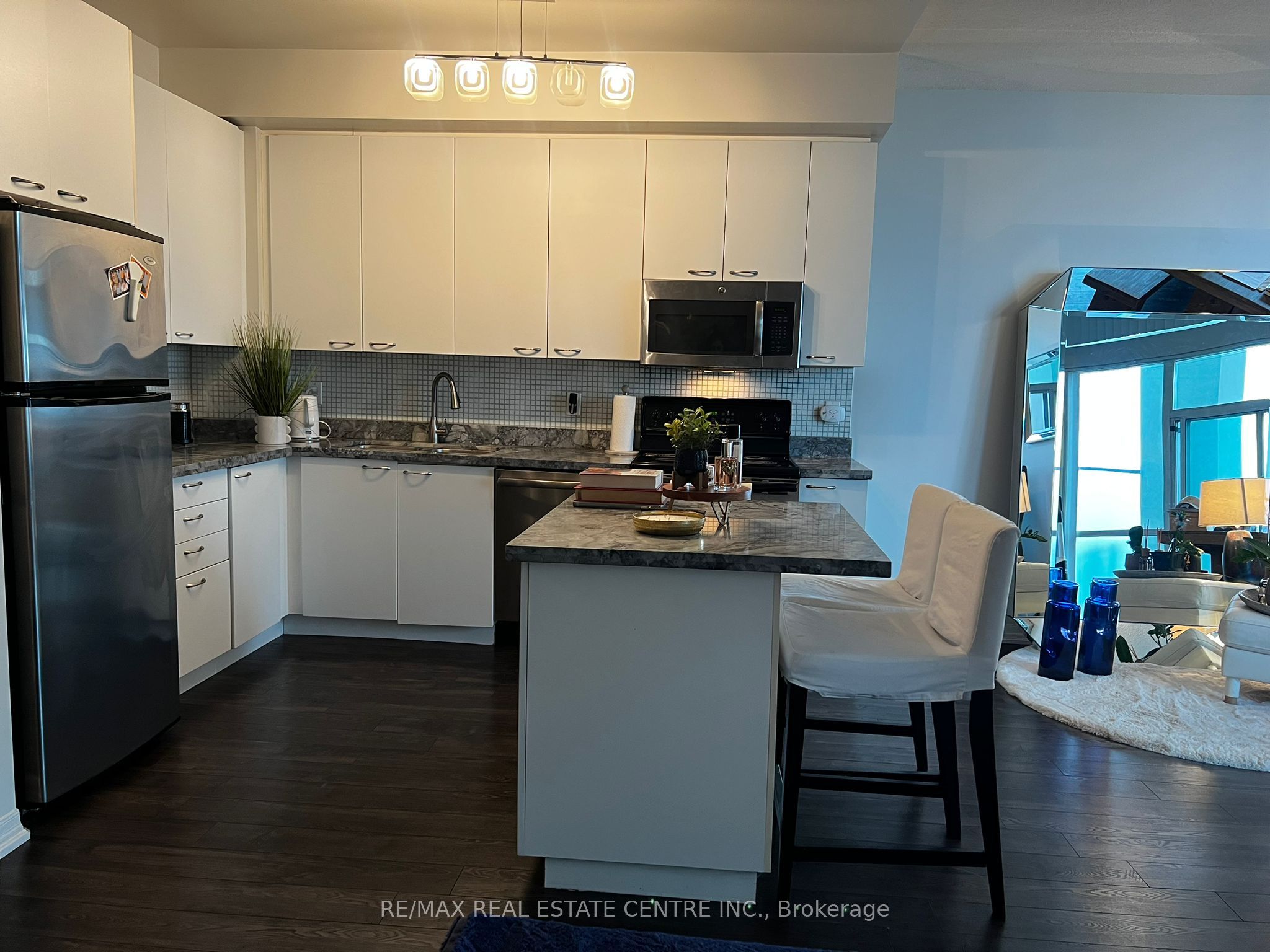 3939 Duke of york Boulevard 913, Mississauga, ON L5B 4N2 photo 3