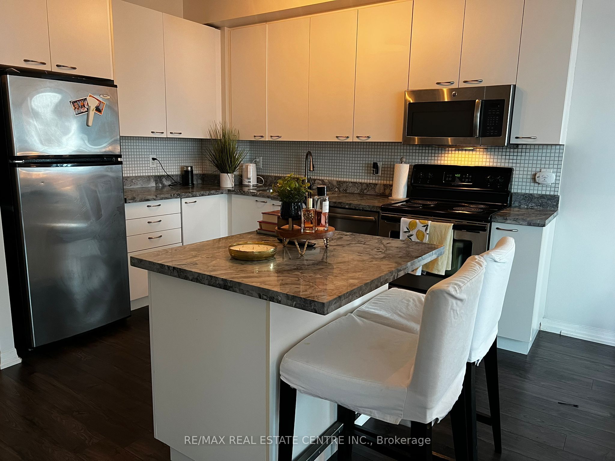 3939 Duke of york Boulevard 913, Mississauga, ON L5B 4N2 photo 5