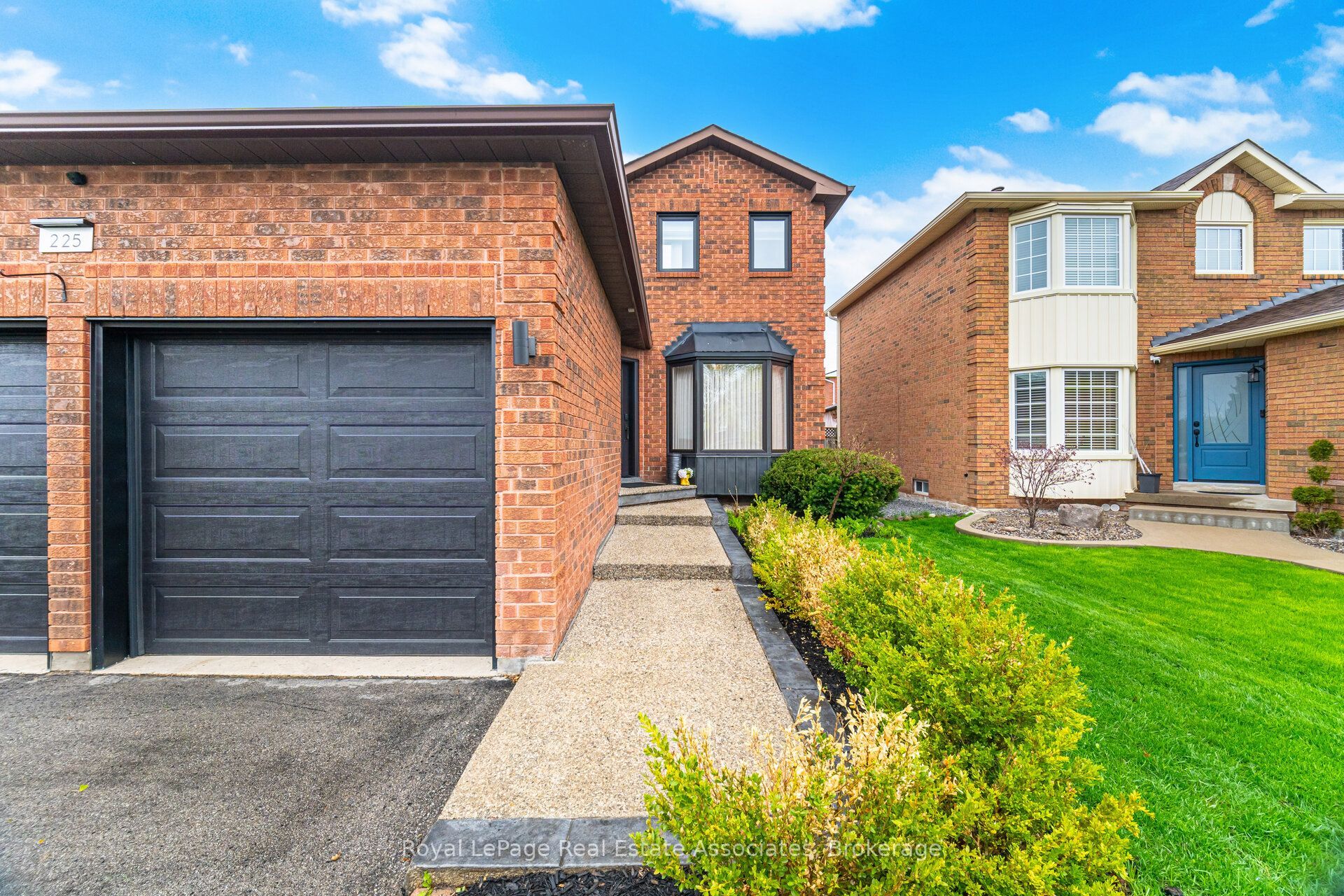 225 Barber Drive, Halton Hills, ON L7G 5K5 photo 4