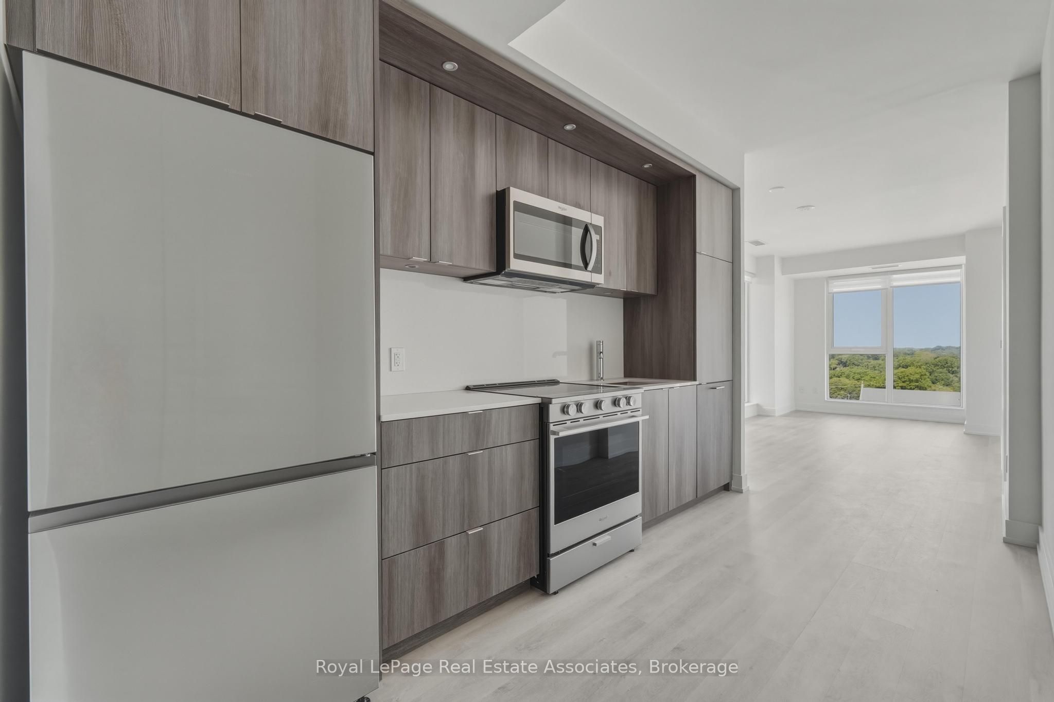 25 Cordova Avenue 1212, Toronto, ON M9A 0E5 photo 2
