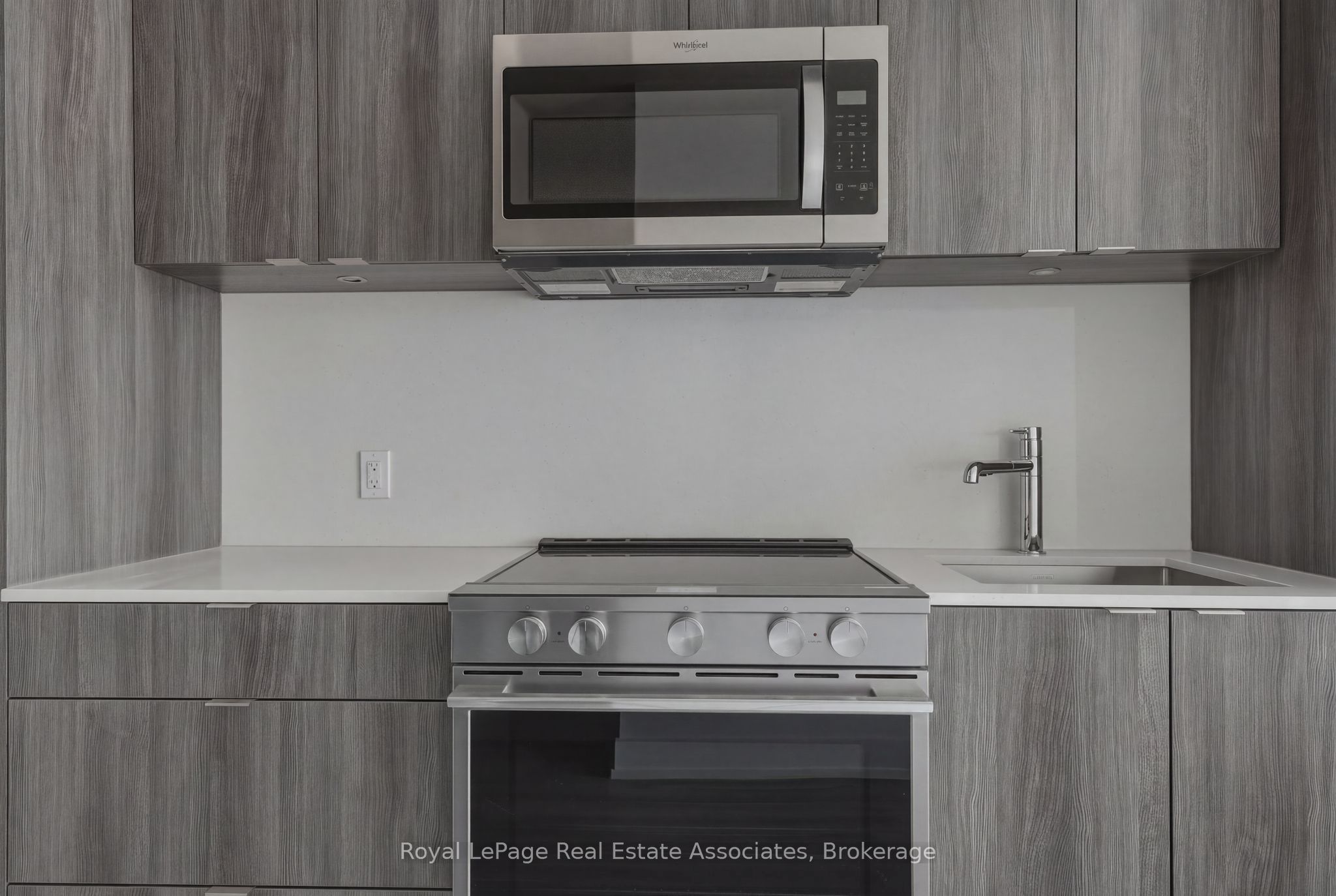 25 Cordova Avenue 1212, Toronto, ON M9A 0E5 photo 4