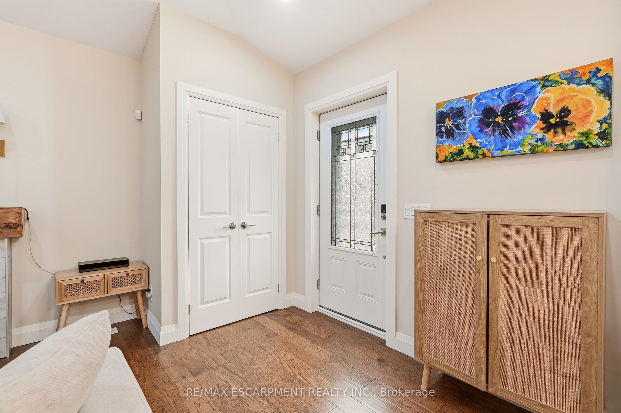 715 Drury Lane, Burlington, ON L7R 2X9 photo 3