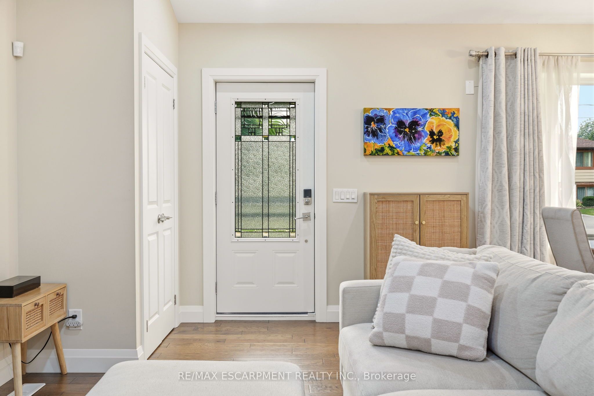 715 Drury Lane, Burlington, ON L7R 2X9 photo 4