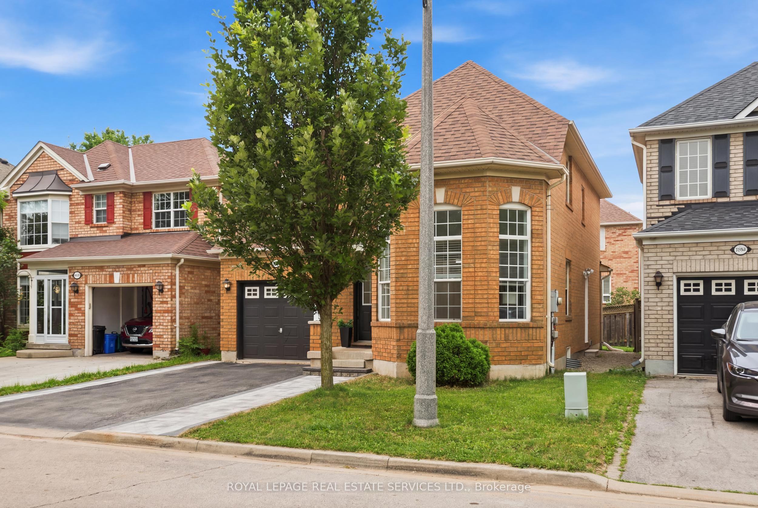 2382 Falkland Crescent, Oakville, ON L6M 4Y1 photo 5