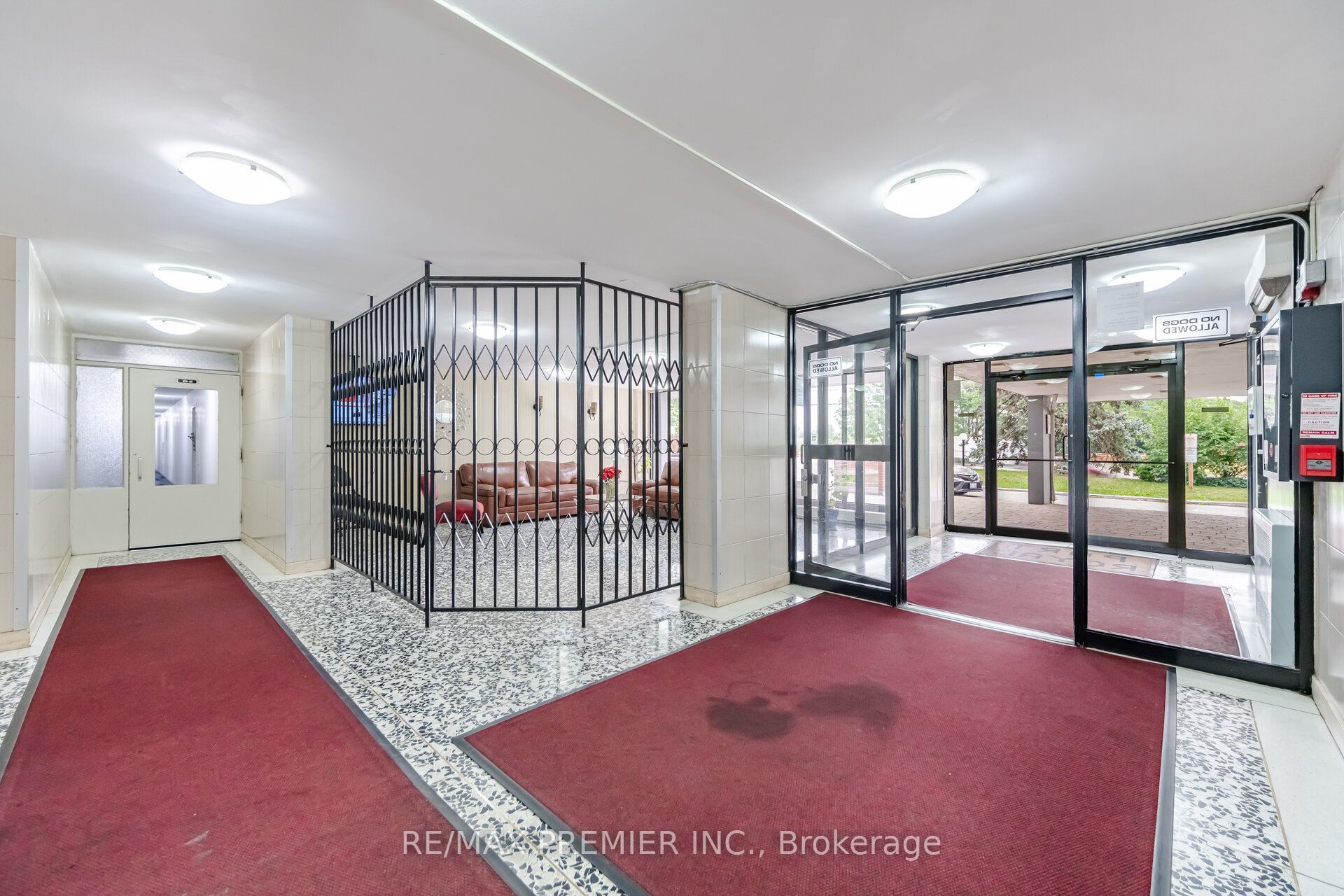 3460 Keele Street 107, Toronto, ON M3J 1L9 photo 3