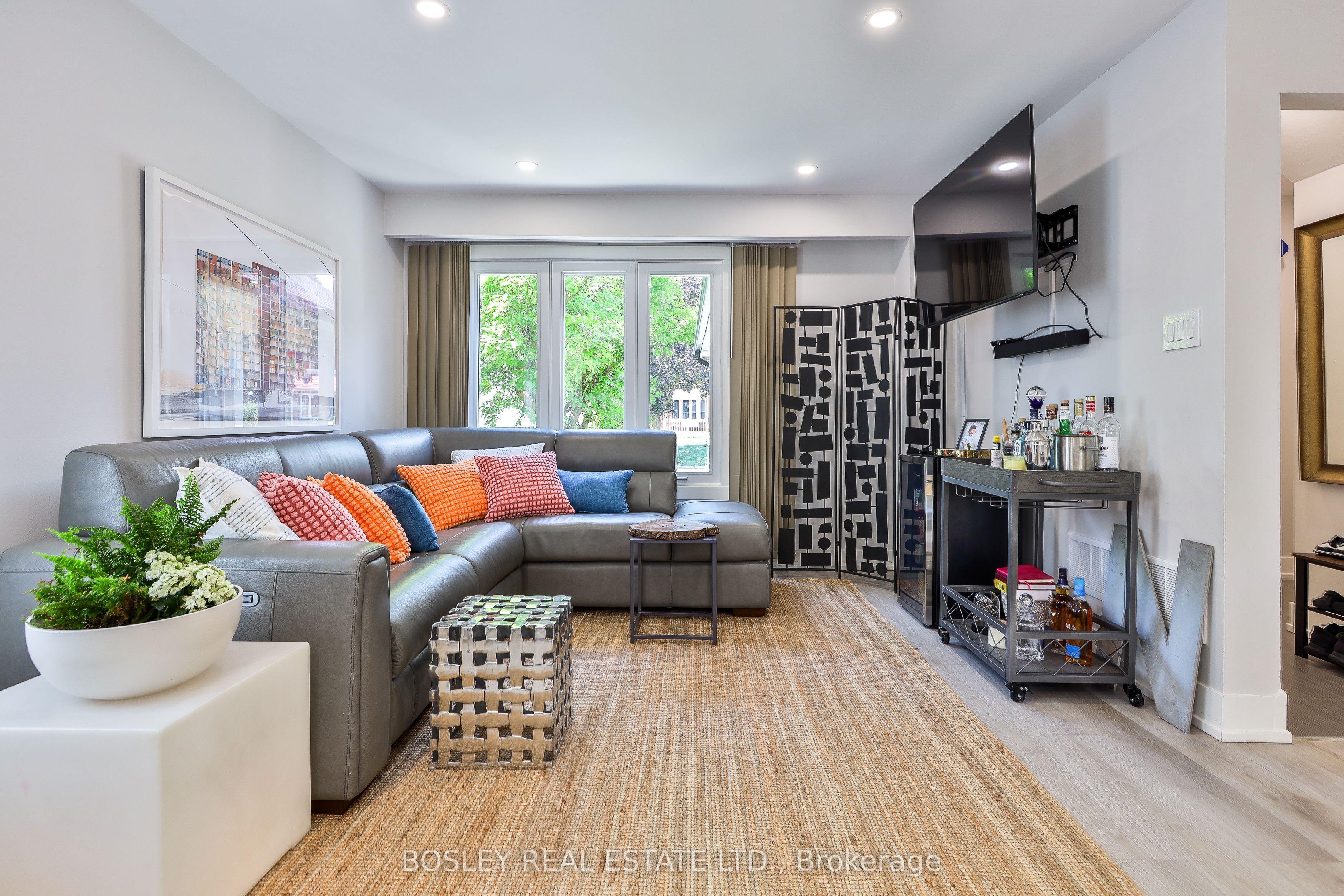 21 Courtleigh Square, Brampton, ON L6Z 1J2 photo 5