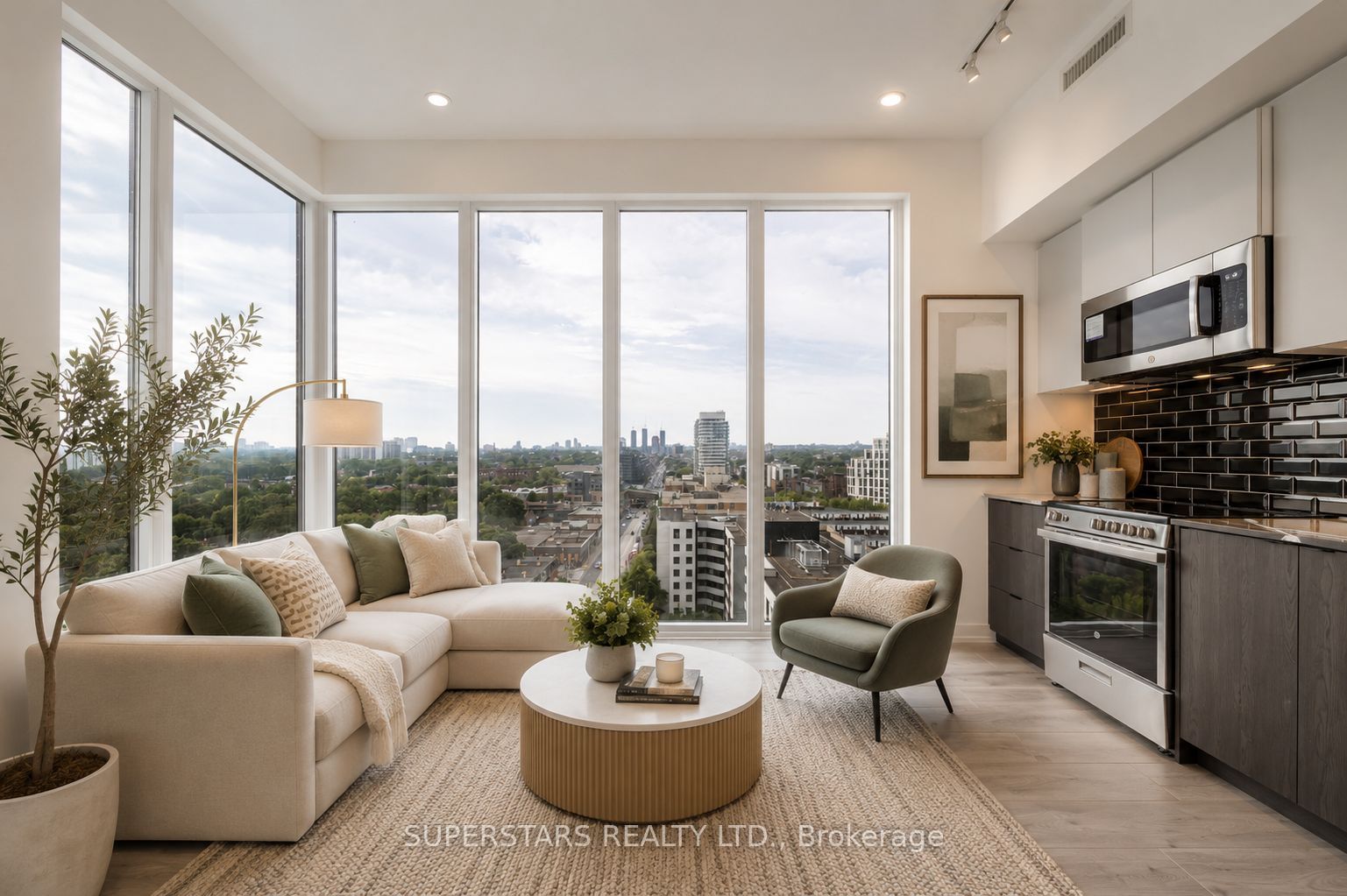 285 Dufferin Street 1124, Toronto, ON M6K 0J2