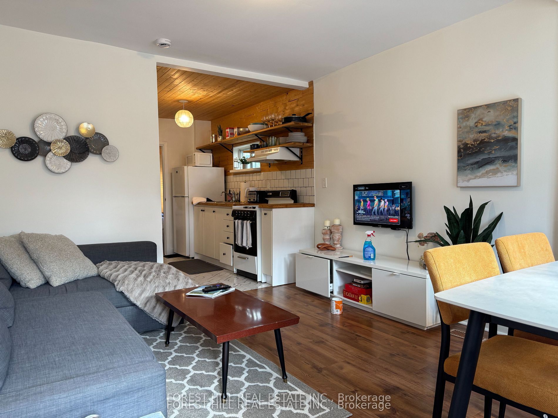 325 Westmoreland Avenue N, Toronto, ON M6H 3A6 photo 2