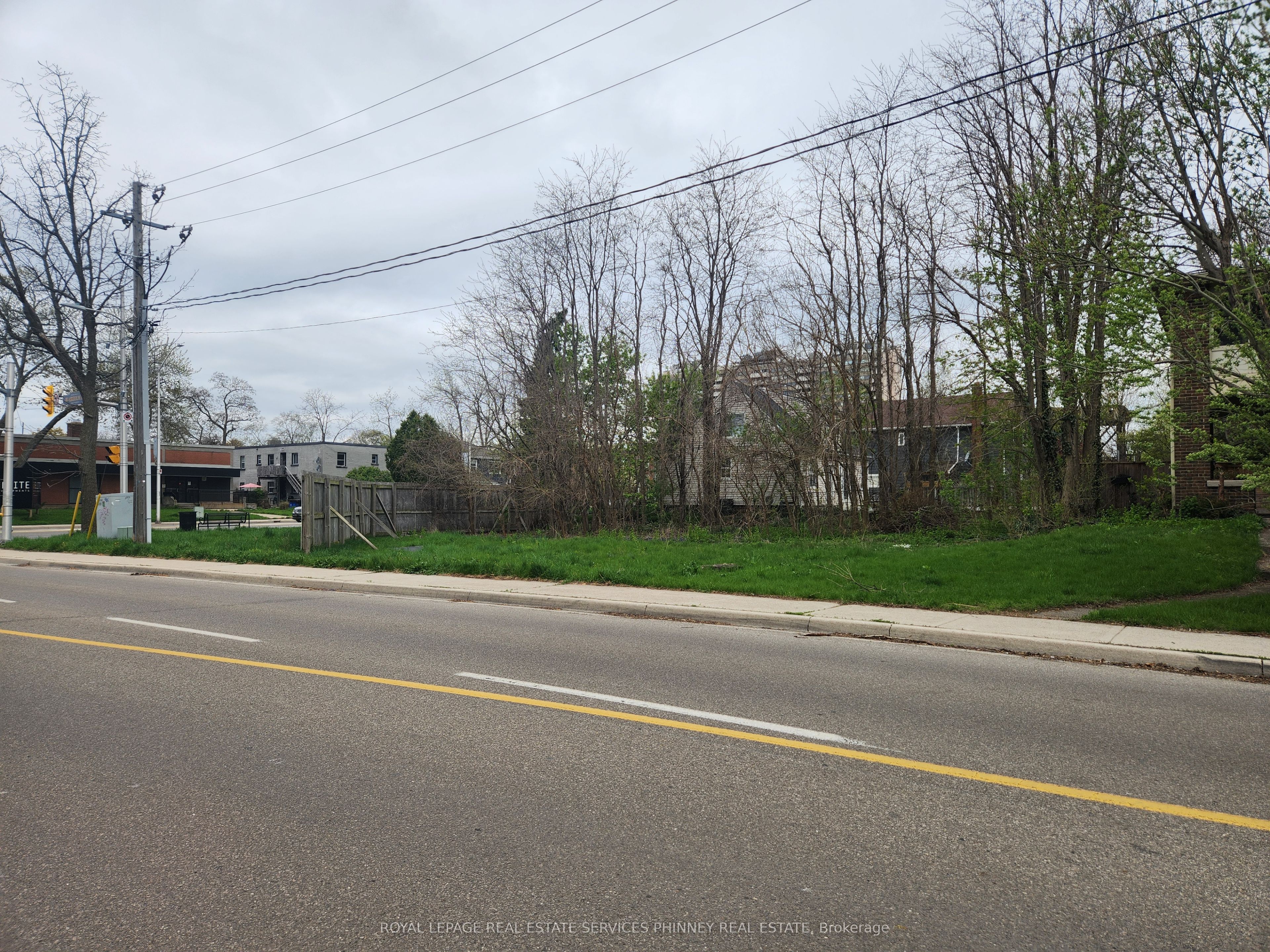 685 Brant Street, Burlington, ON L7R 2H4 photo 4