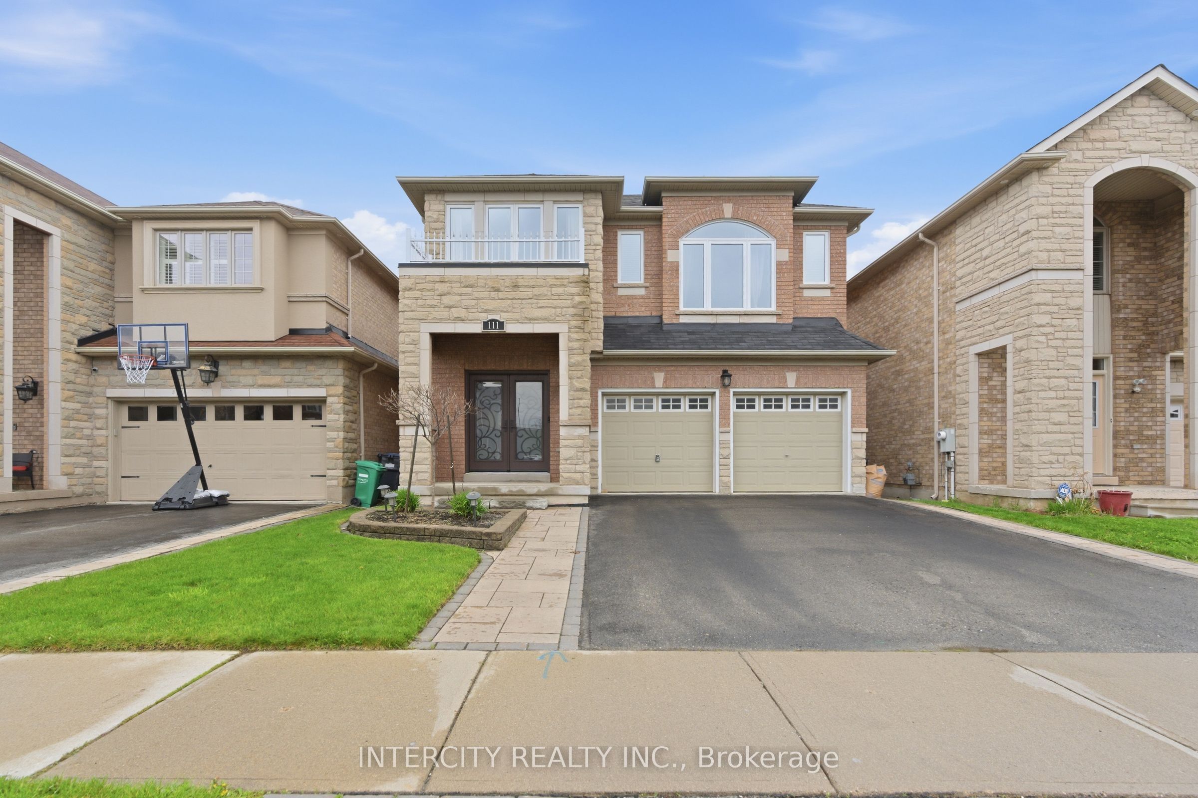 111 Fandango Drive, Brampton, ON L6X 0P8 photo 2