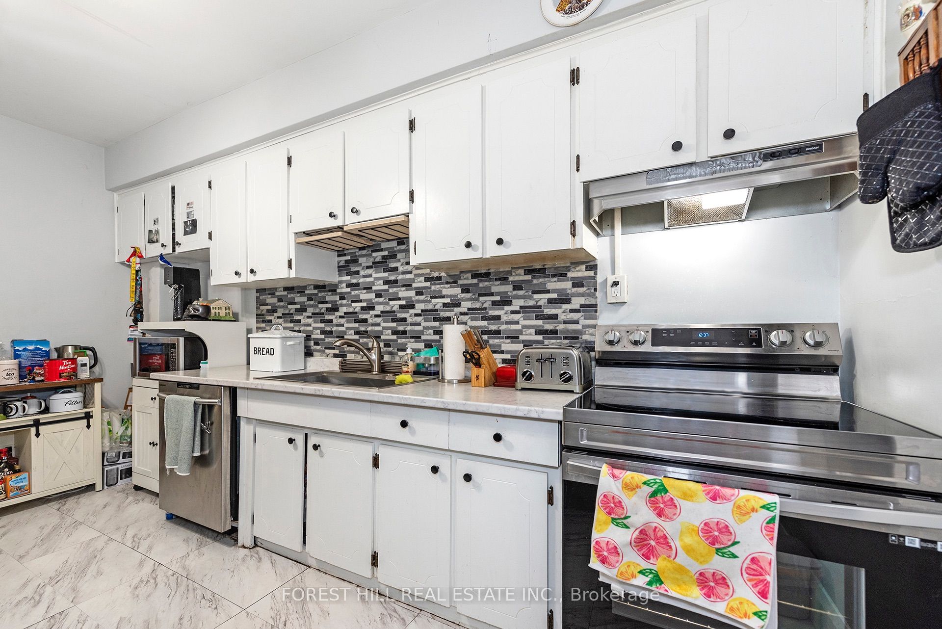 413 Westmoreland Avenue N, Toronto, ON M6H 3A6 photo 5