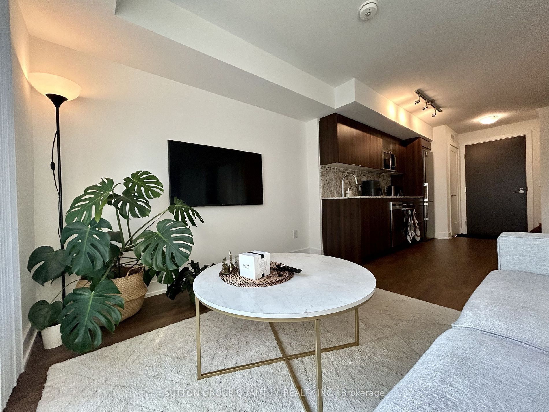 5 Mabelle Avenue 1532, Toronto, ON M9A 0C8 photo 3