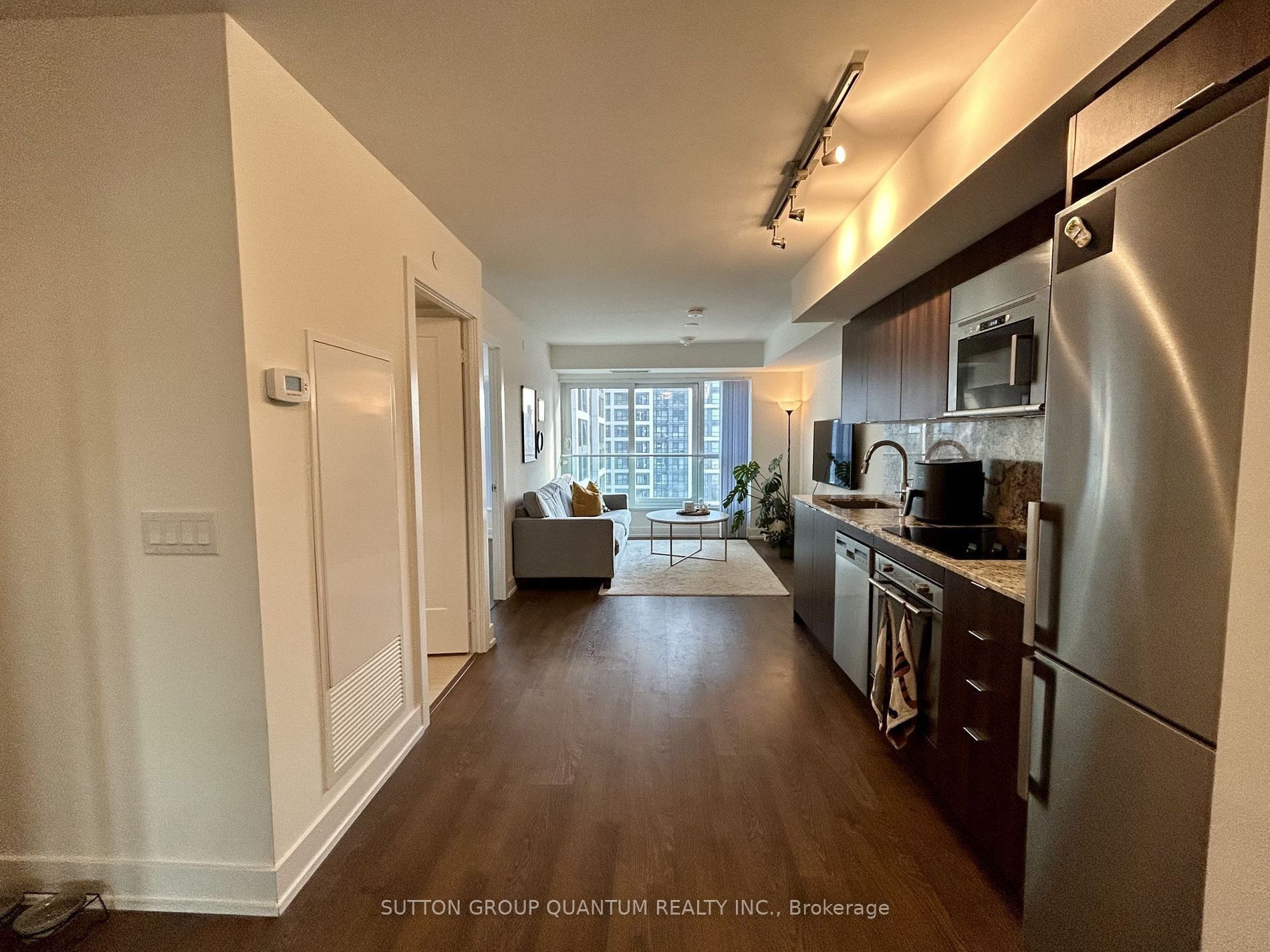 5 Mabelle Avenue 1532, Toronto, ON M9A 0C8 photo 4