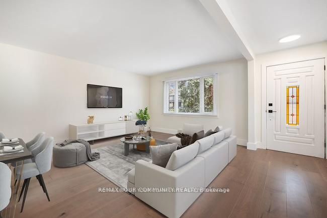 42 Lockerbie Avenue Main, Toronto, ON M9N 3A2 photo 5