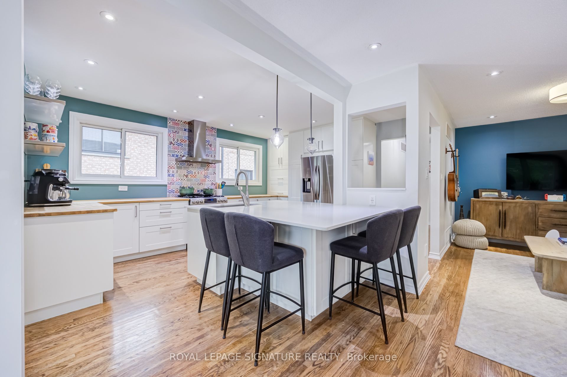 199 Chalfield Lane, Mississauga, ON L4Z 1K9