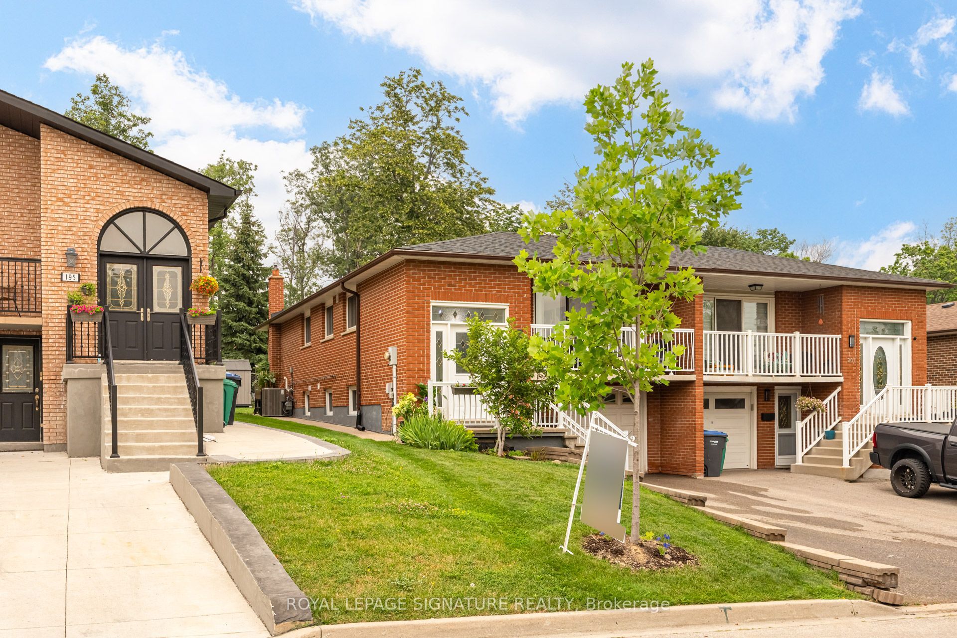 199 Chalfield Lane, Mississauga, ON L4Z 1K9 photo 2